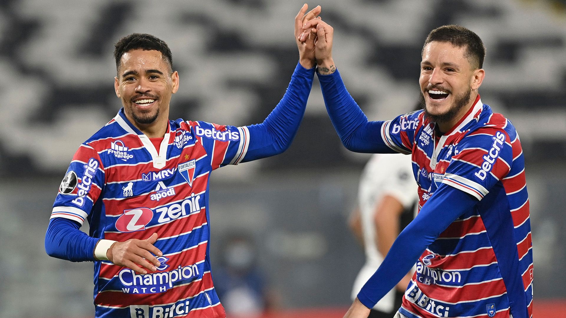 Yago Pikachu, Lucas Crispim, Colo Colo x Fortaleza, Libertadores, 26052022