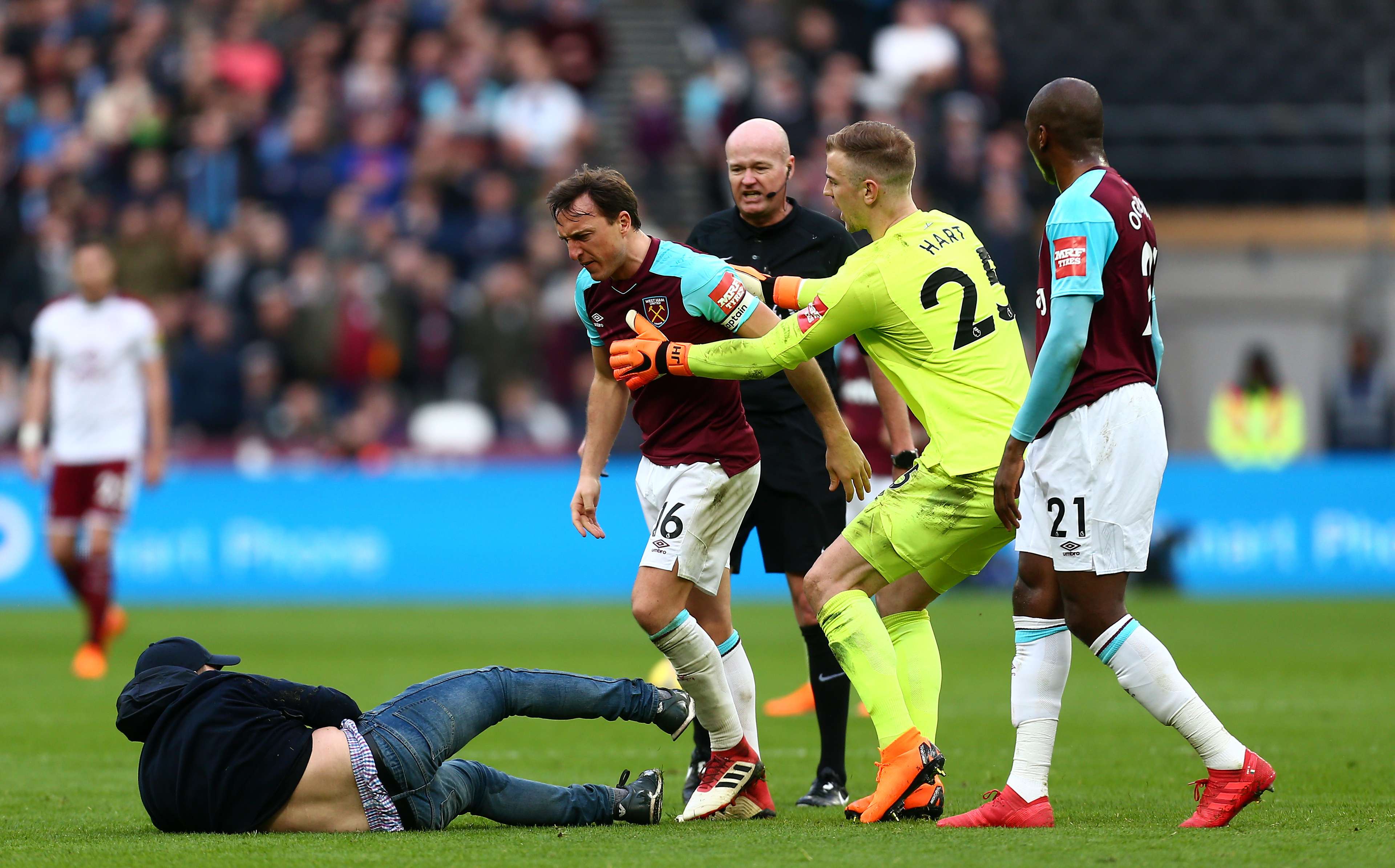 West Ham United Burnley Mark Noble 03/10/18