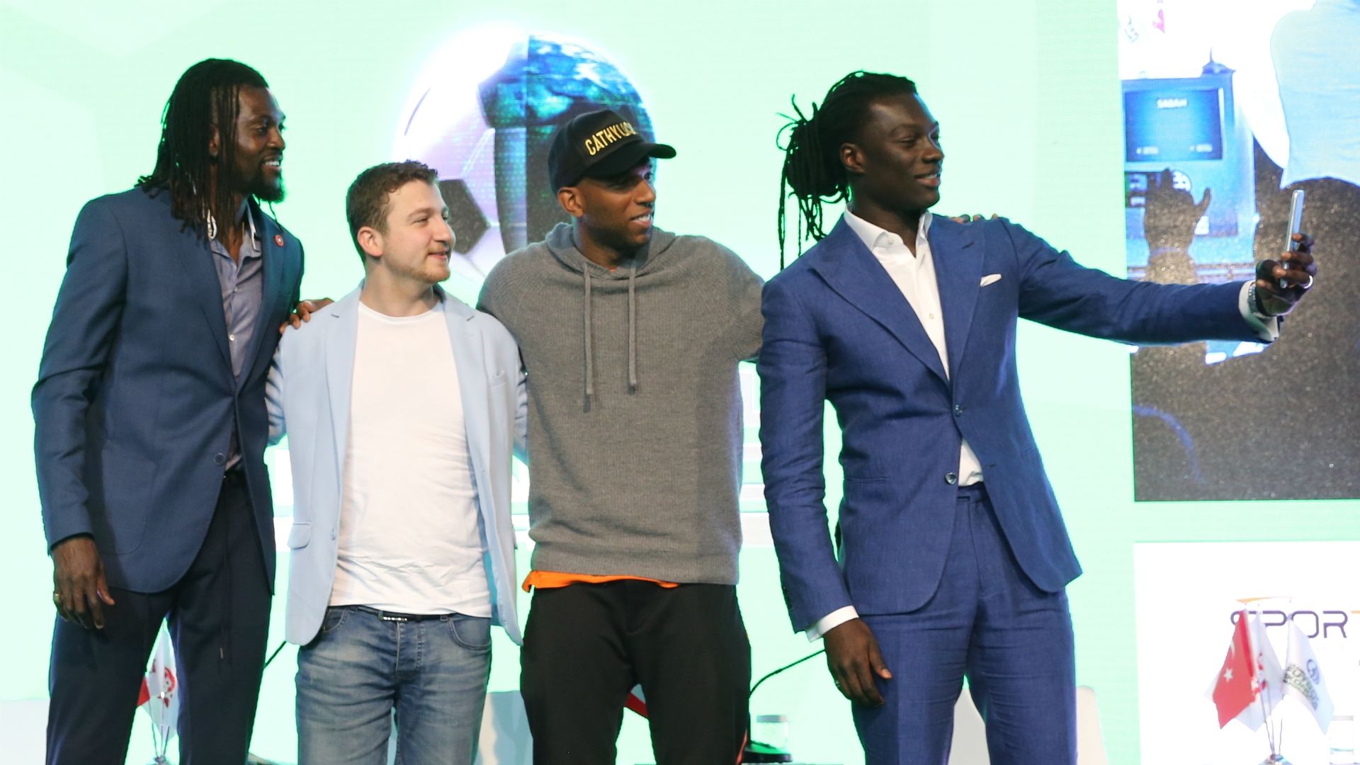 Gomis Babel Adebayor 050318