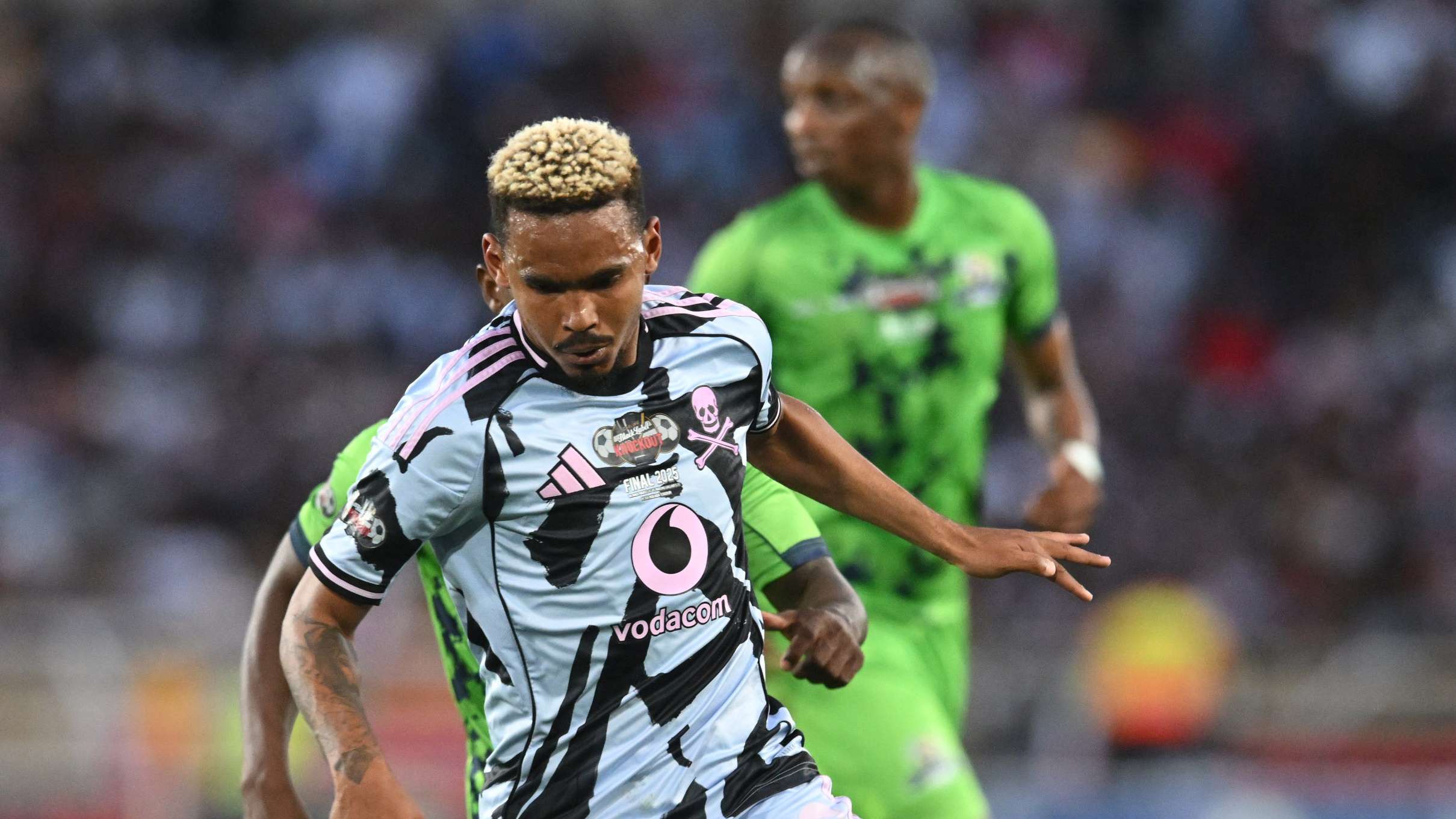 Oswin Appollis, Orlando Pirates