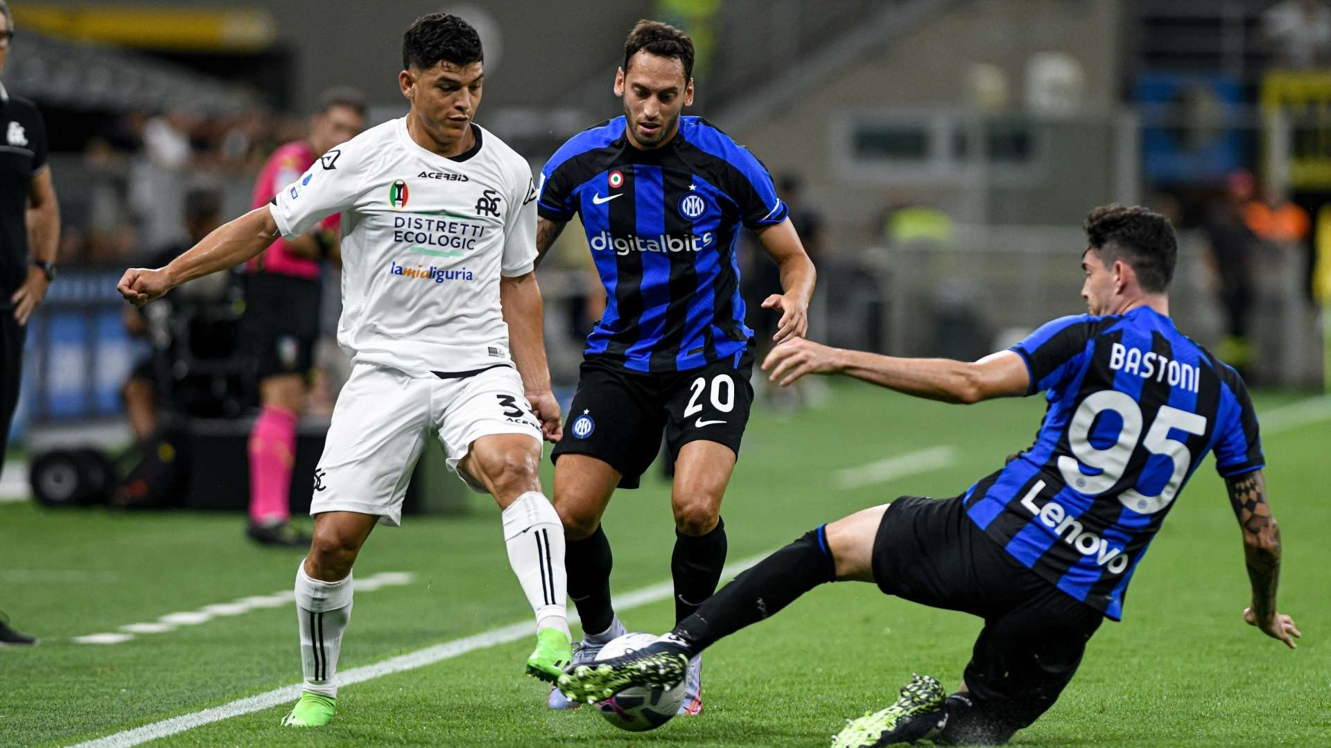 Calhanoglu Bastoni Inter