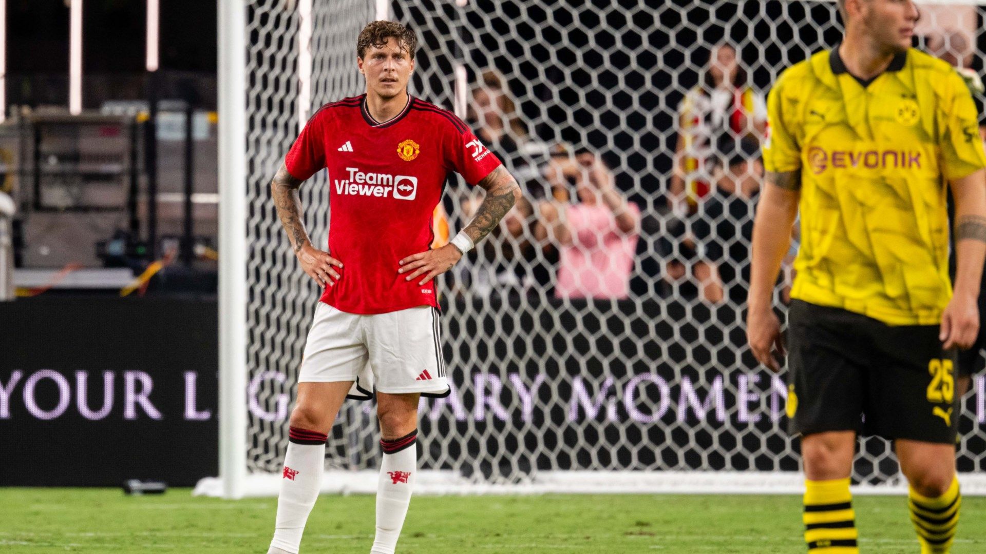 Victor Lindelof Manchester United 2023-24