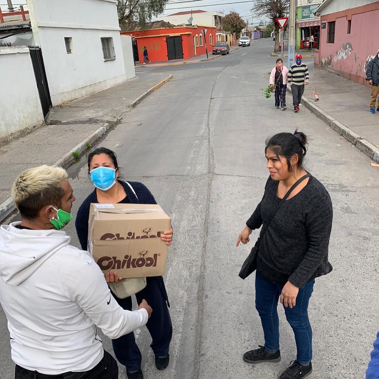 Cajas solidarias Arturo Vidal