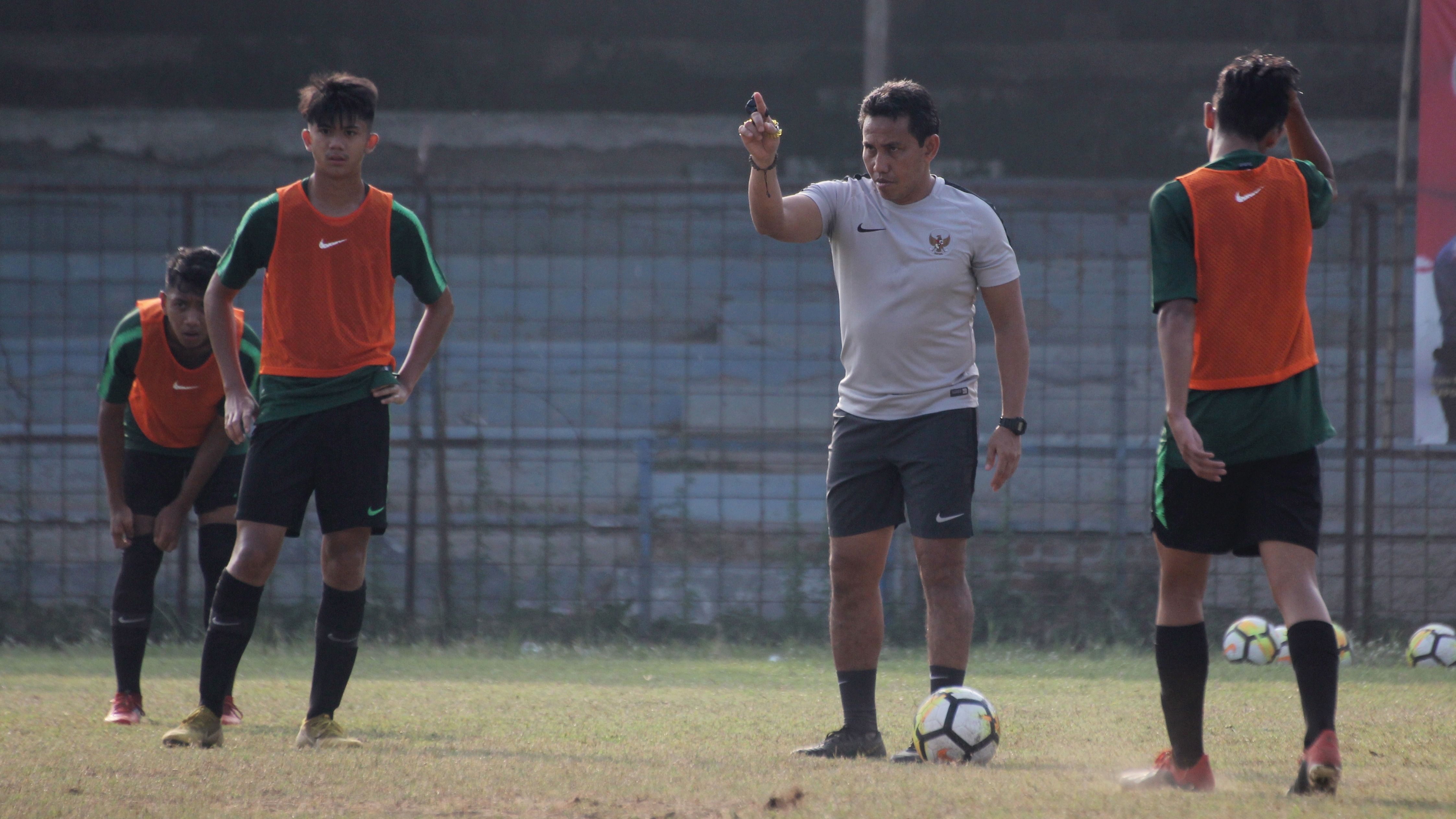 Bima Sakti - Pelatih Kepala Timnas U-16