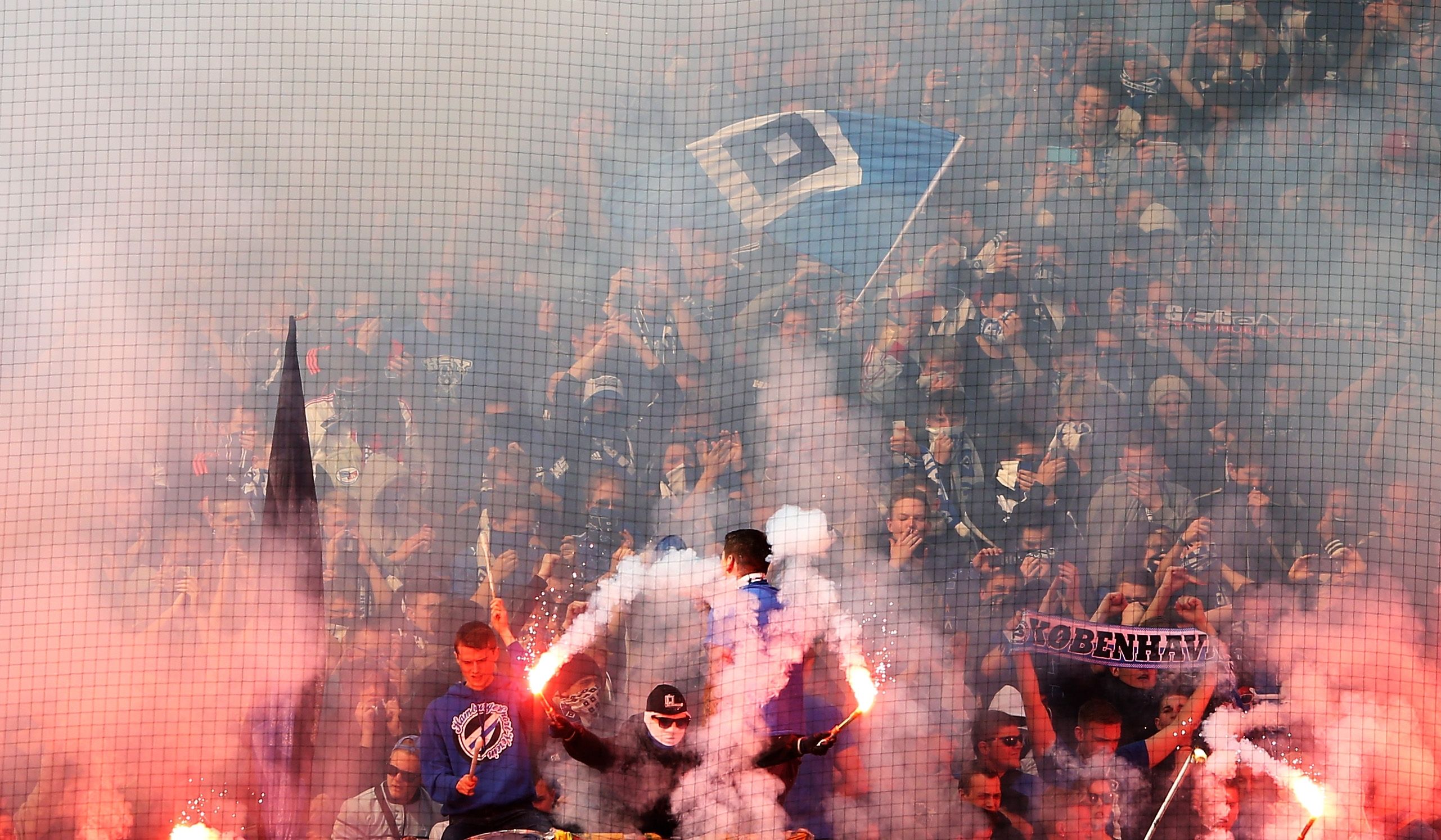 Hamburger SV Bundesliga Fans Pyro 17042016
