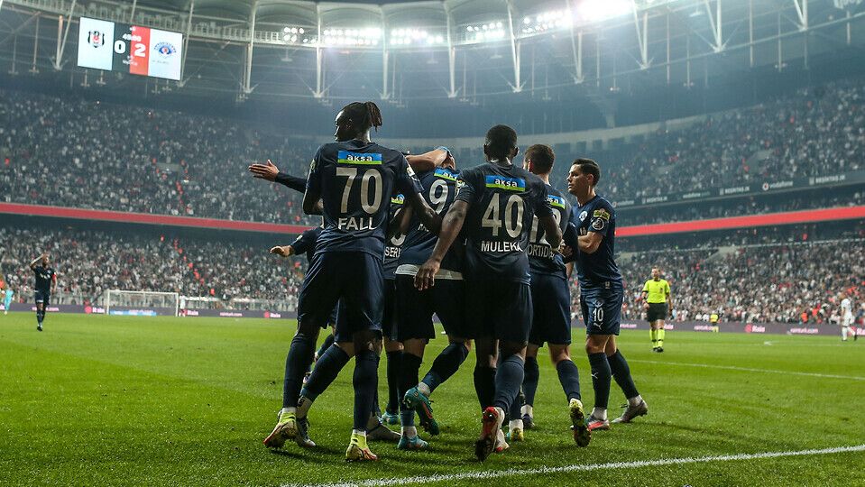 Kasimpasa Goal Celebration vs. Besiktas 04/25/22