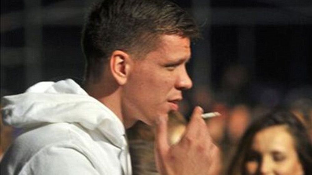 Szczesny Smoking