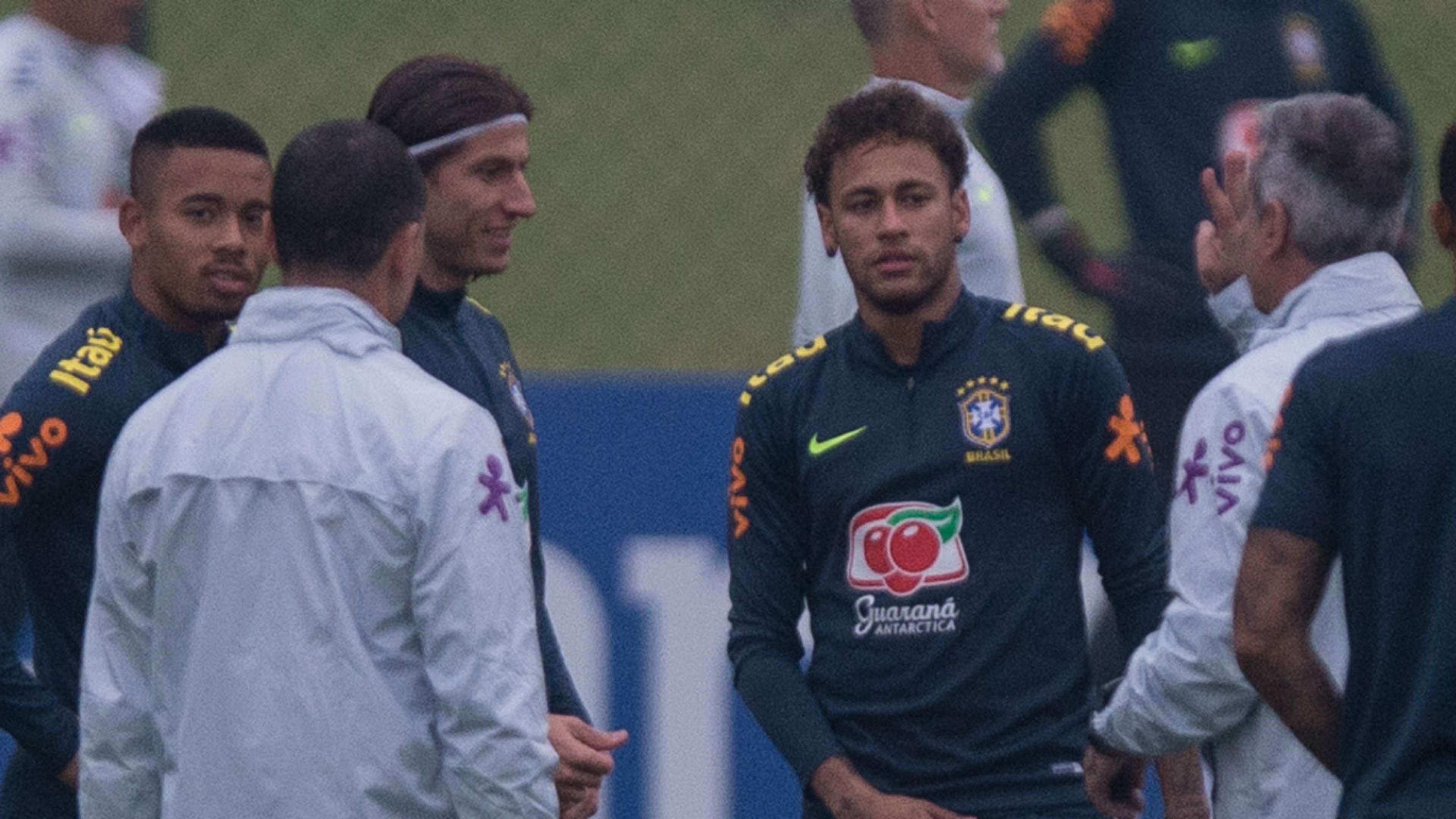 Neymar Filipe Luis Jesus Granja Comary 23 05 2018