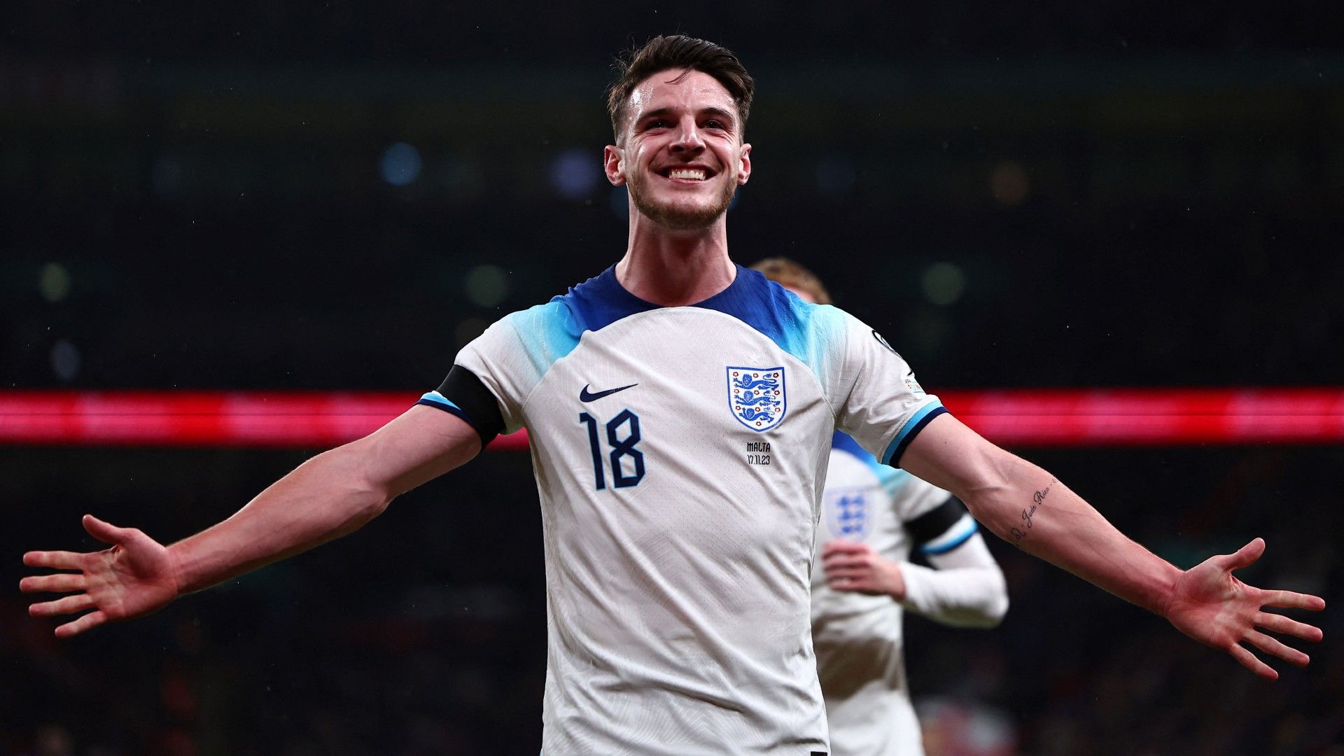England's midfielder #18 Declan Rice celebrates
