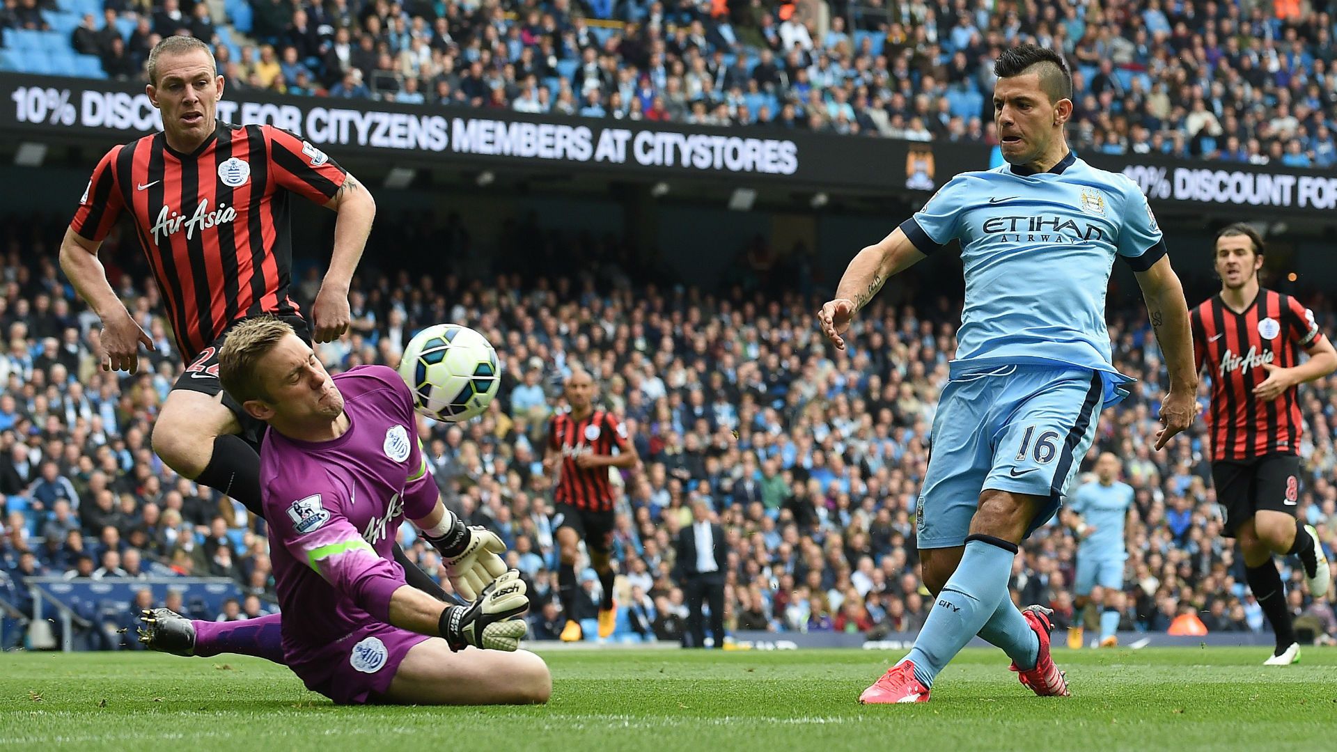 Sergio Aguero Manchester City - QPR Premier League 100515