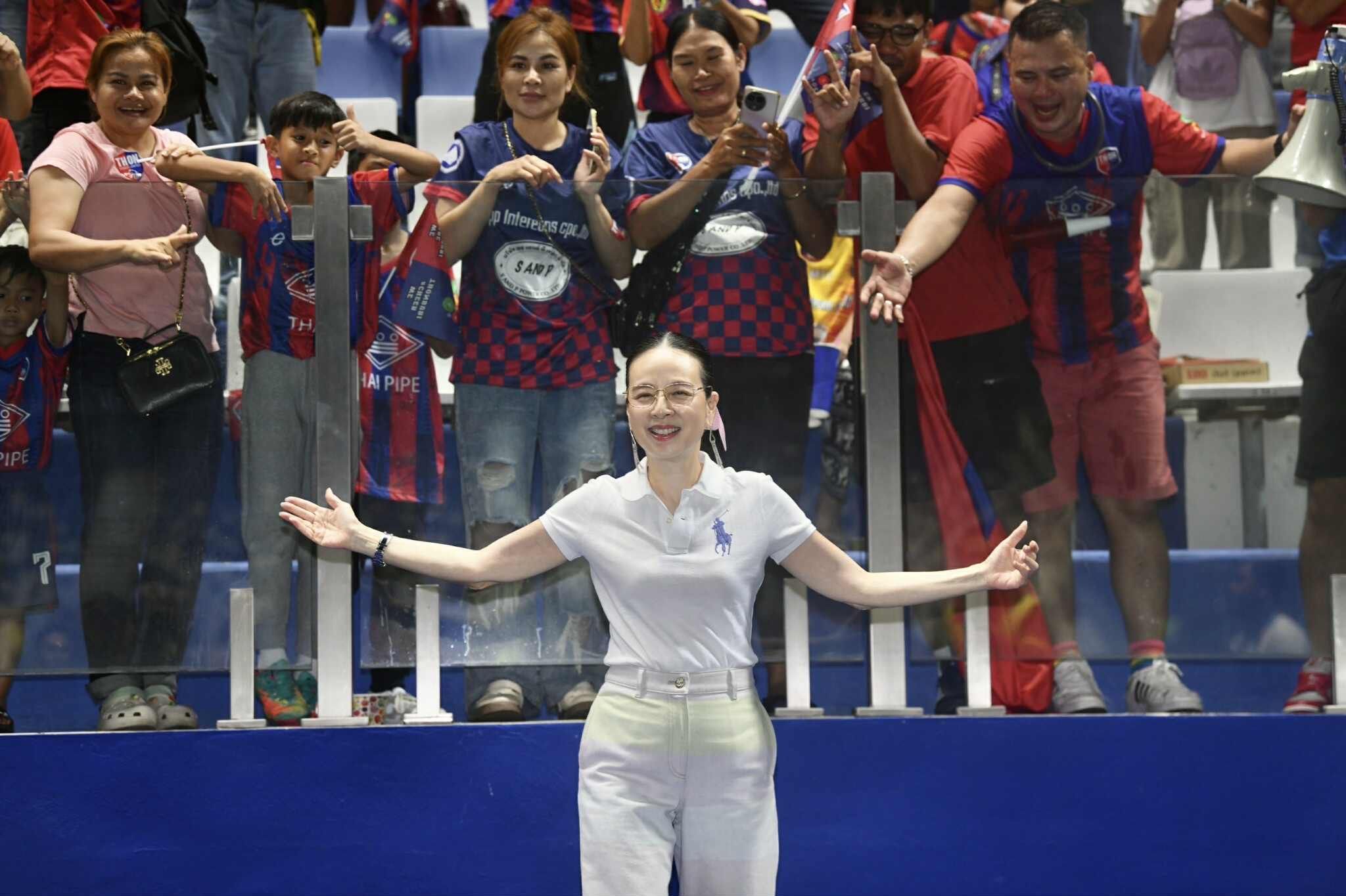 นวลพรรณ ล่ำซำ