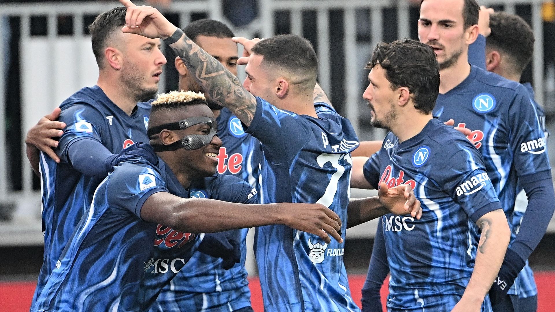 Napoli celebrating Venezia Serie A