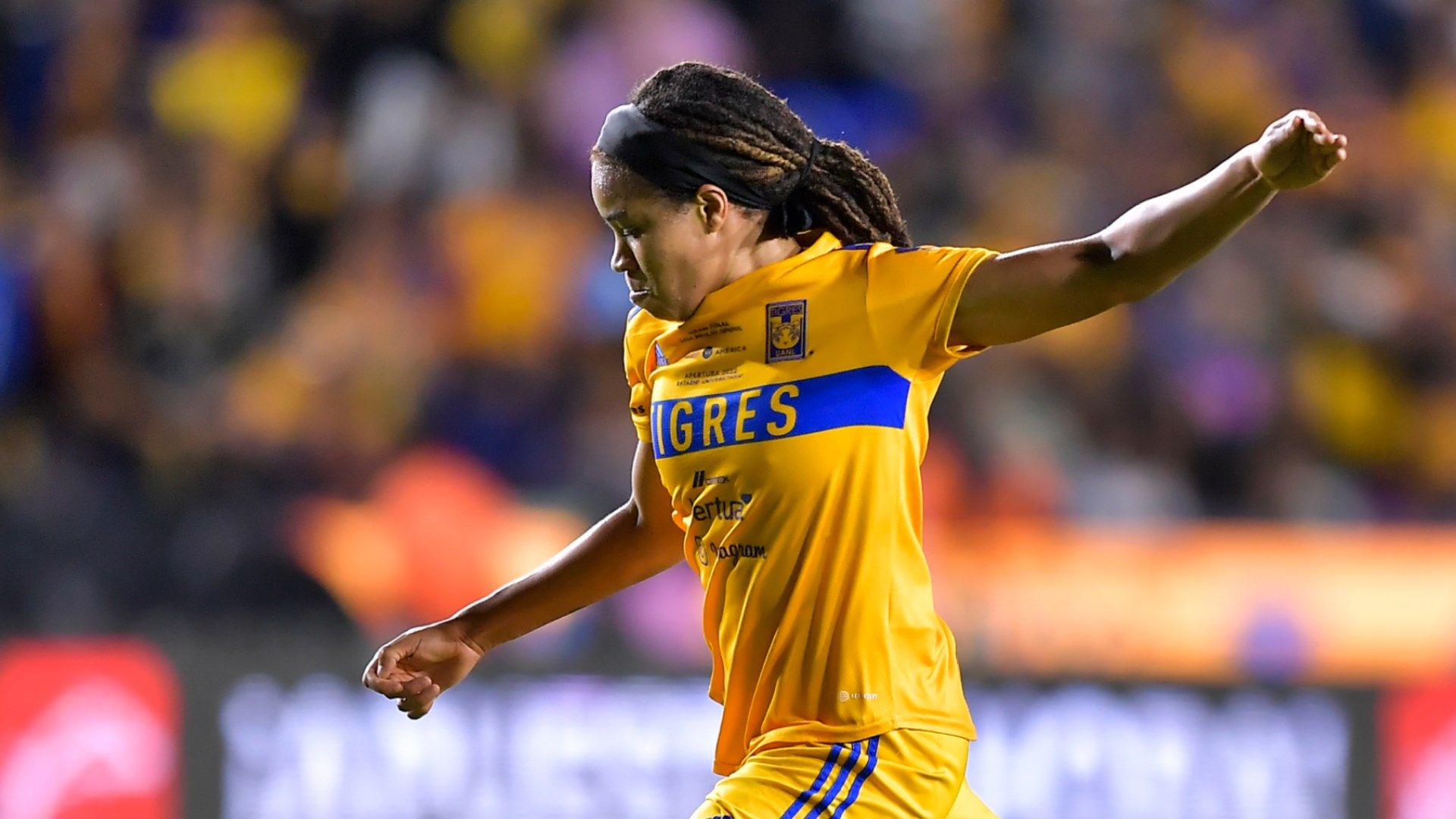 Mia Fishel Tigres Femenil 2022