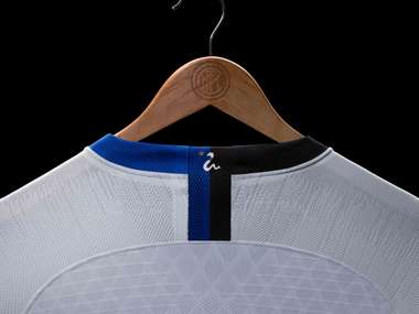 Inter, maglia away 2