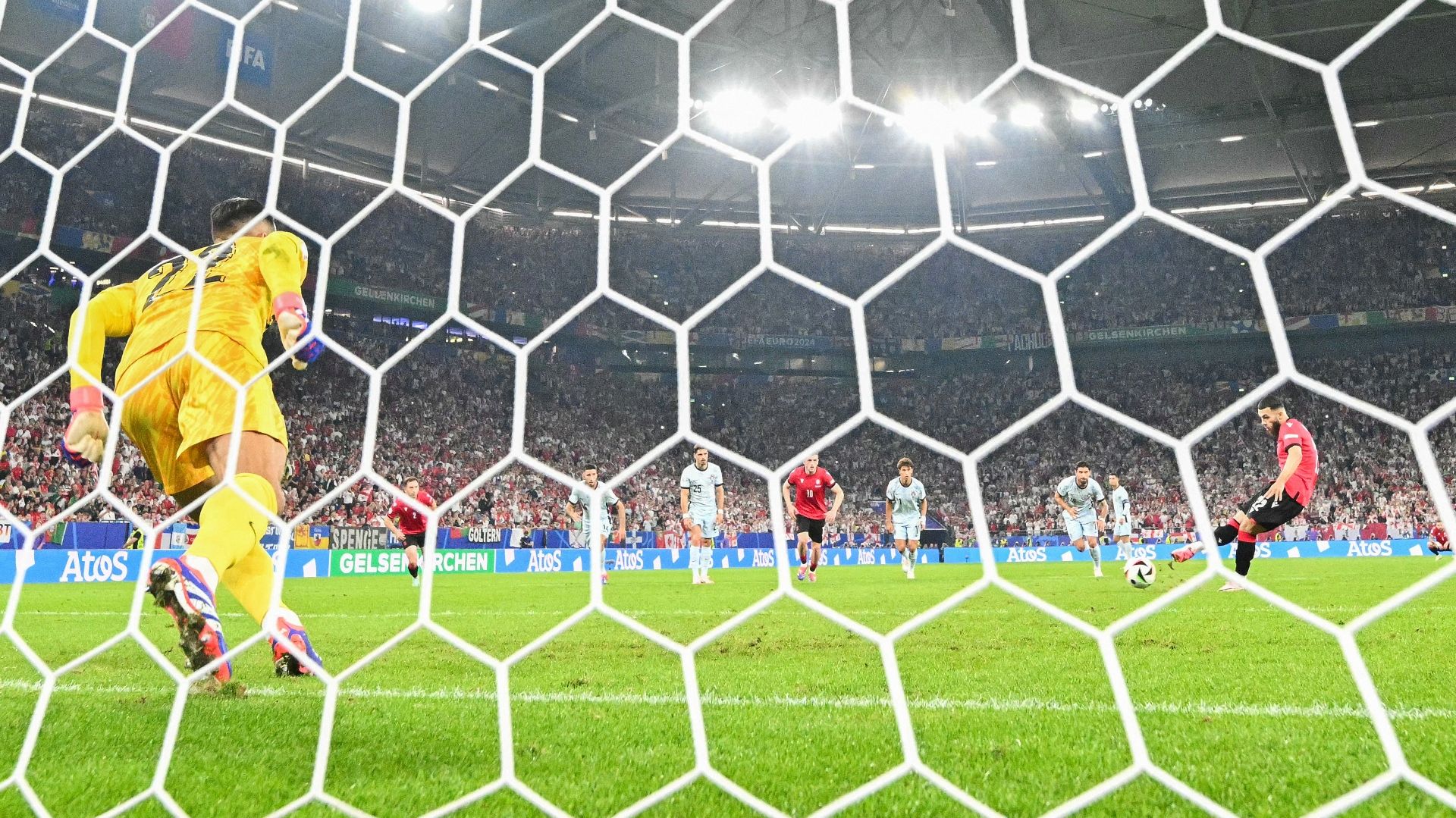 Mikautadze Georgia Portugal Euro 2024