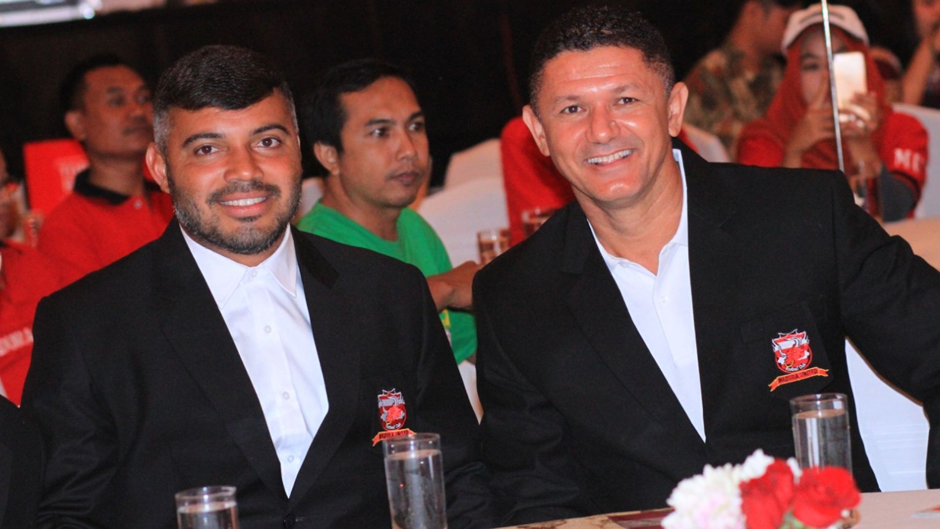 Danilo Fernando & Gomes de Oliveira - Madura United