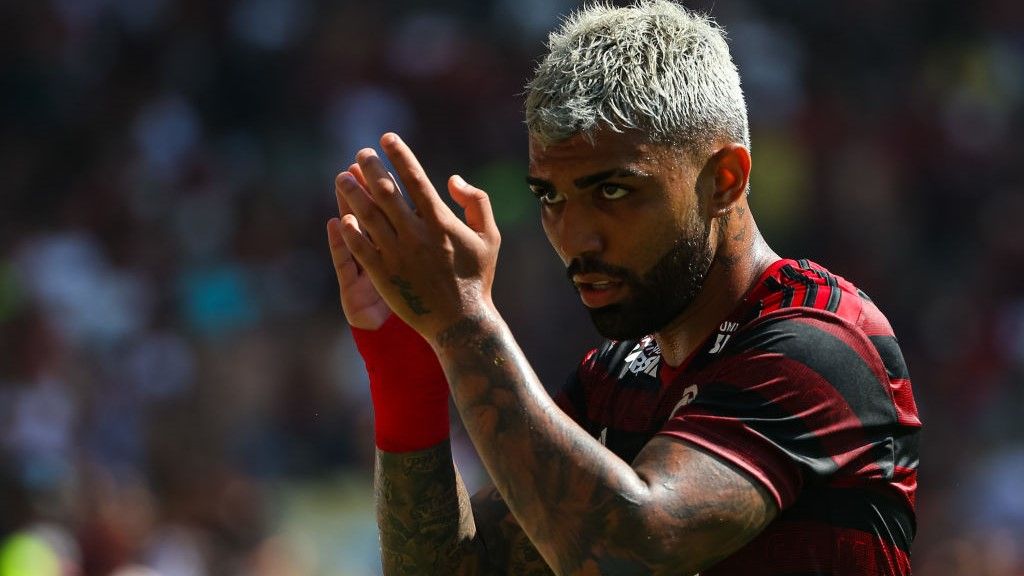 Gabigol gesticula em jogo do Flamengo