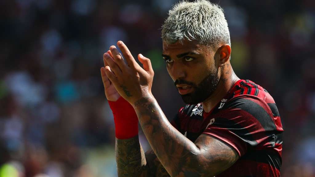 Gabigol gesticula em jogo do Flamengo