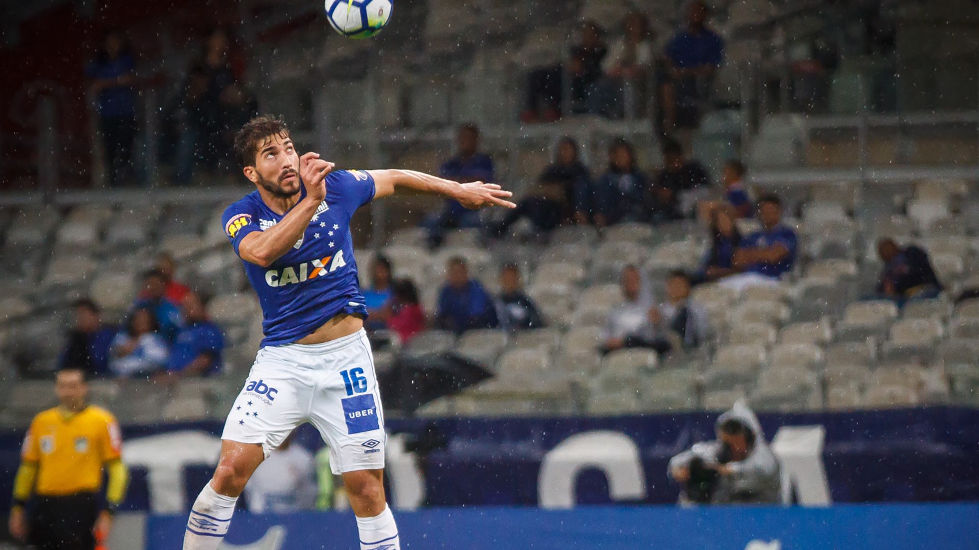 Lucas Silva Mineirão vazio Cruzeiro Vitória Brasileirão Serie A 21112018