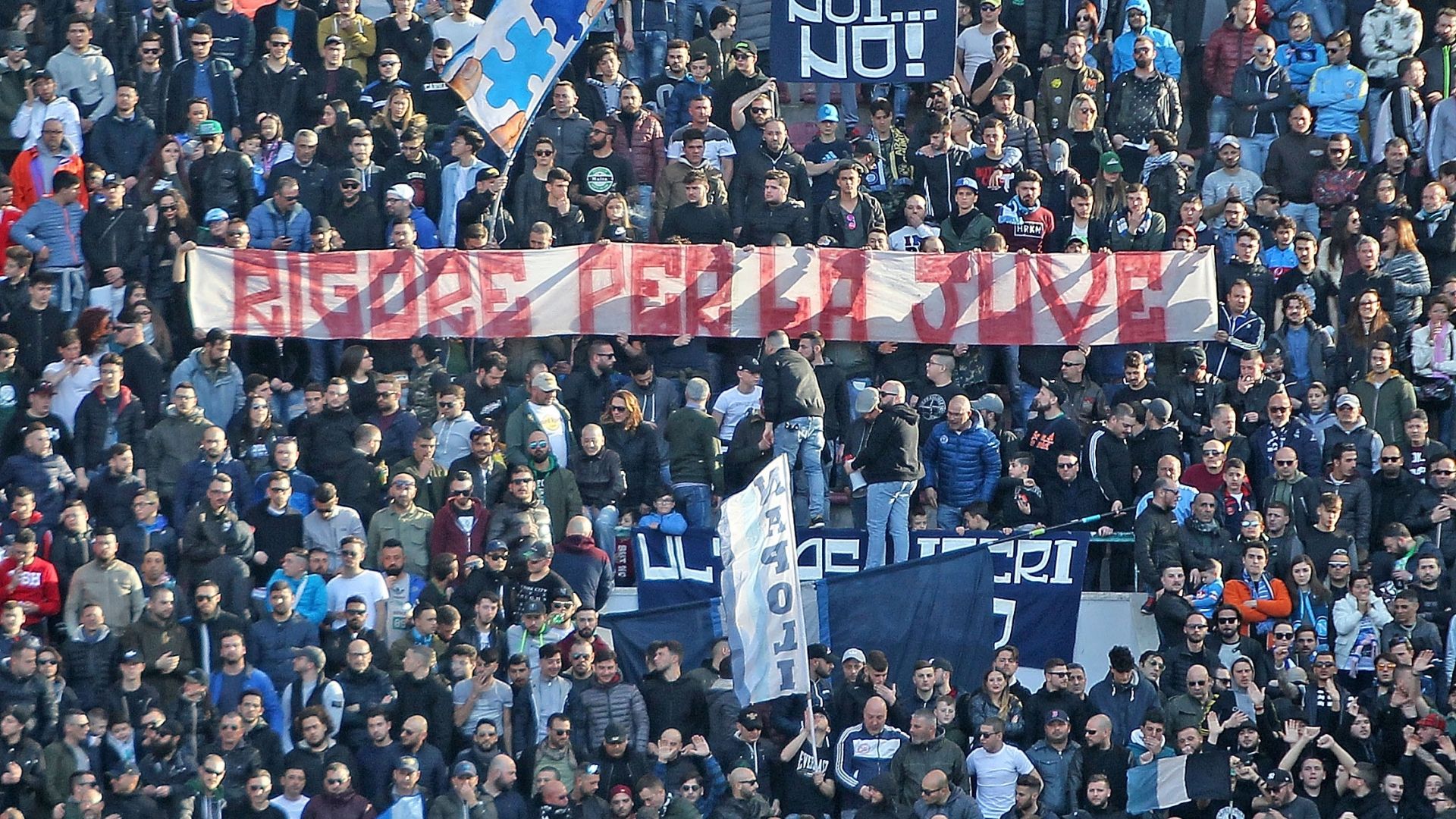Napoli fans banner