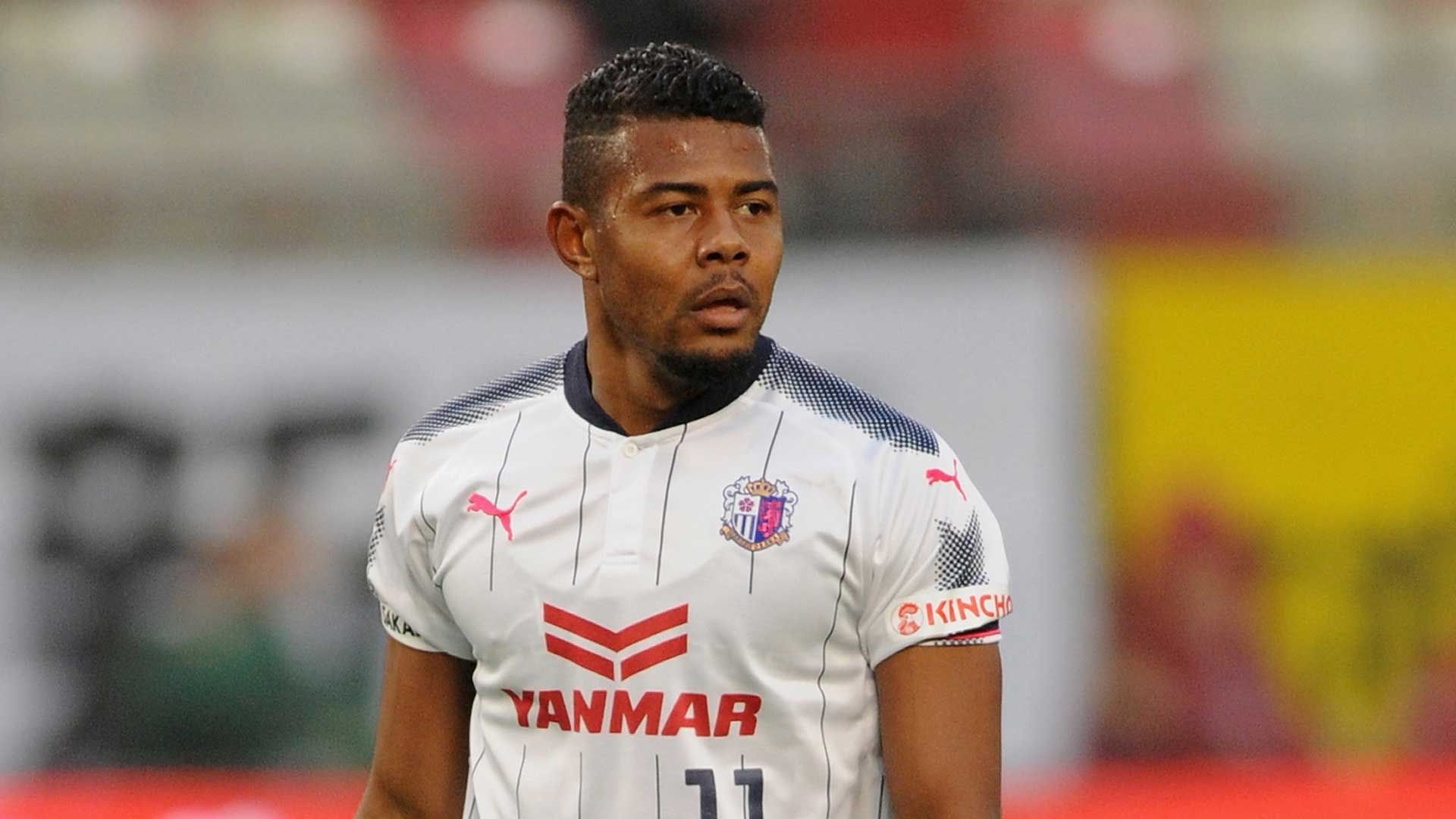 2017-10-22-cerezo-Ricardo Santos