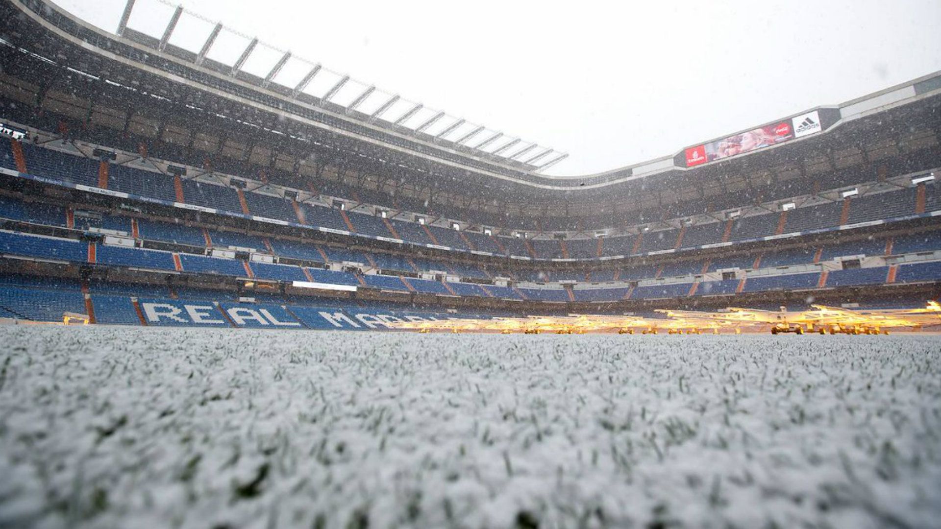 Santiago Bernabéu nieve