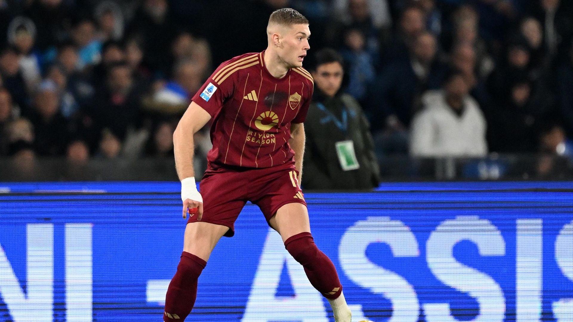 Artem Dovbyk Roma DESKTOP