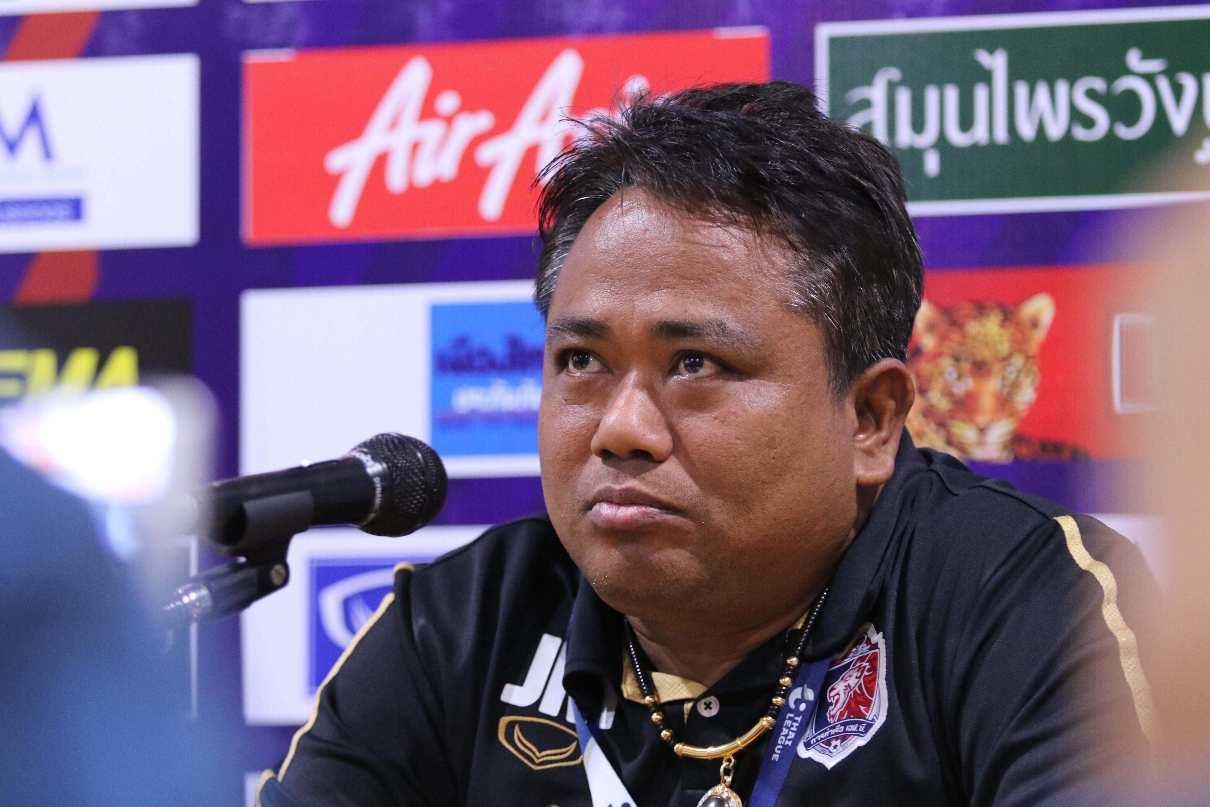 จเด็จ มีลาภ