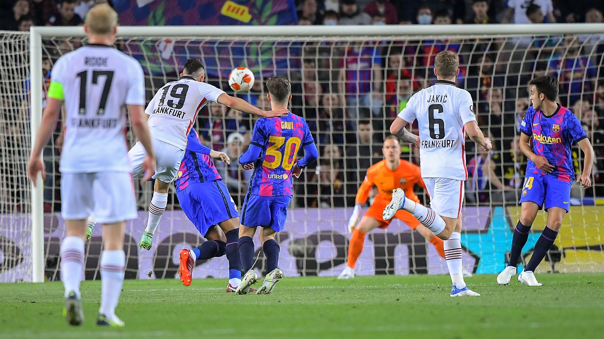 Rafael Borre Frankfurt Barcelona Europa League