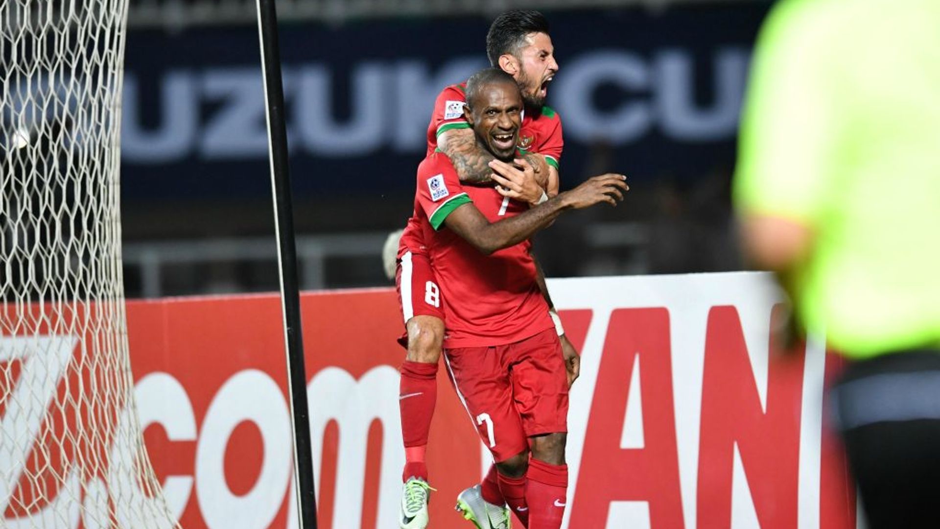 Boaz Solossa & Stefano Lilipaly - Indonesia vs Vietnam AFF Suzuki Cup 2016