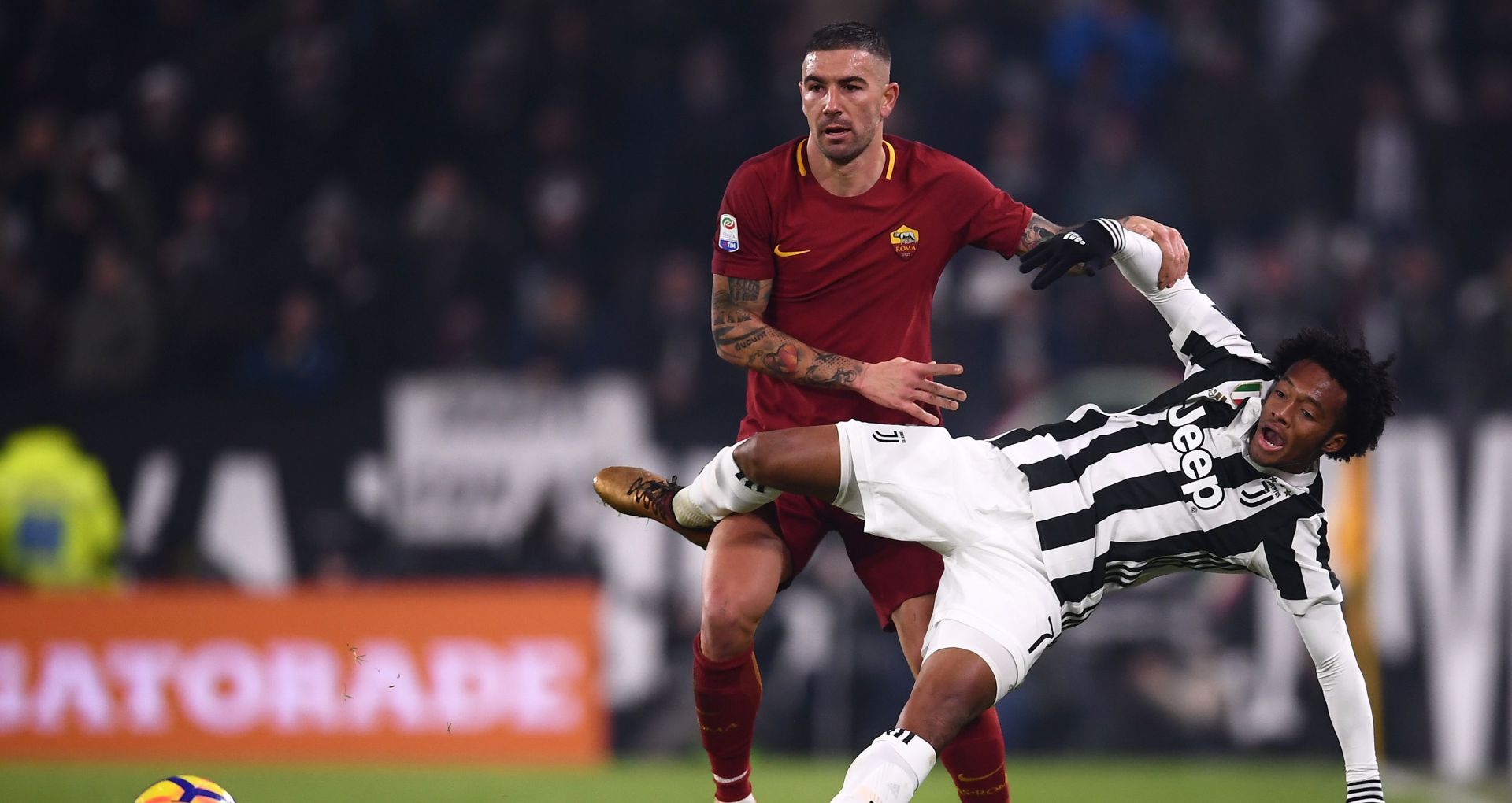 Aleksander Kolarov Juan Cuadrado Juventus Roma Serie A