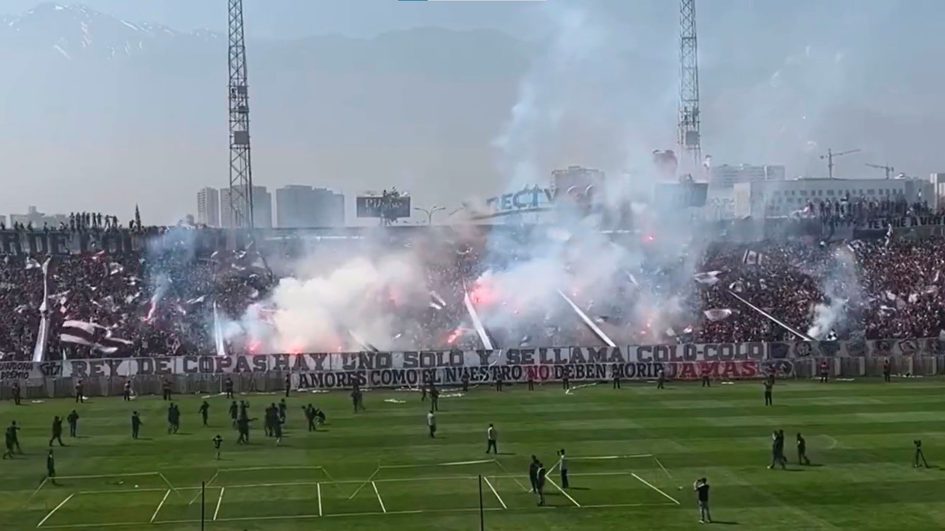 Monumental David Arellano desabamento torcida Colo Colo 30092022
