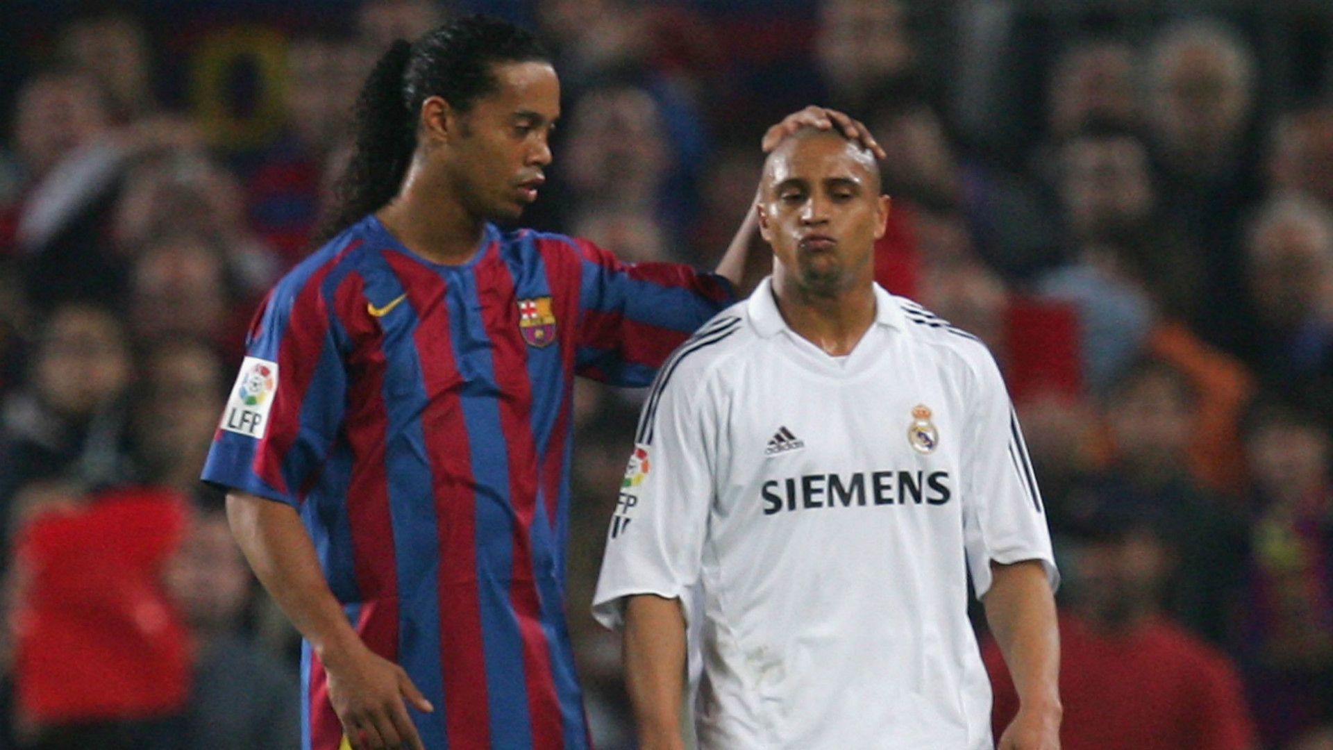 Ronaldinho Robert Carlos Barcelona Real Madrid 2006