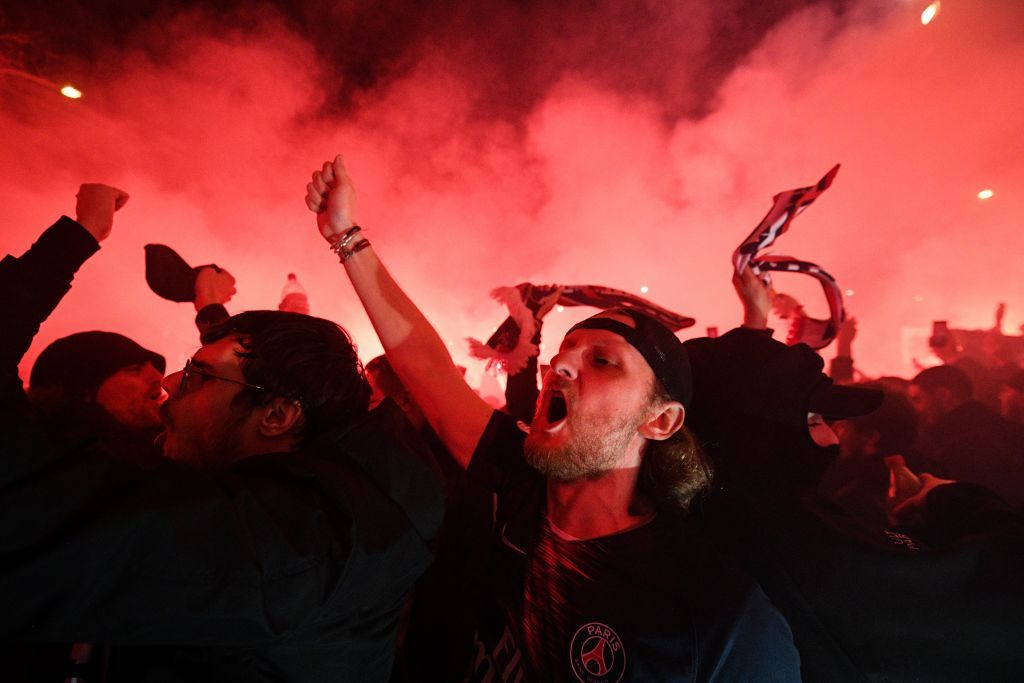 PSG players and fans celebrate