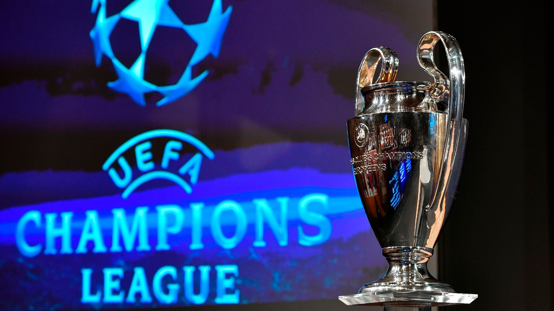 2019-11-09 UEFA CHAMPIONS LEAGUE Cup Big ear