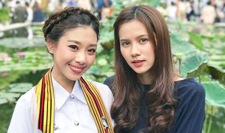 แก้ว BNK48 - ณัฐรุจา ชุติวรรณโสภณ (จุฬาลงกรณ์มหาวิทยาลัย) VS น้ำหนึ่ง BNK48 - มิลิน ดอกเทียน (มหาวิทยาลัยธรรมศาสตร์)