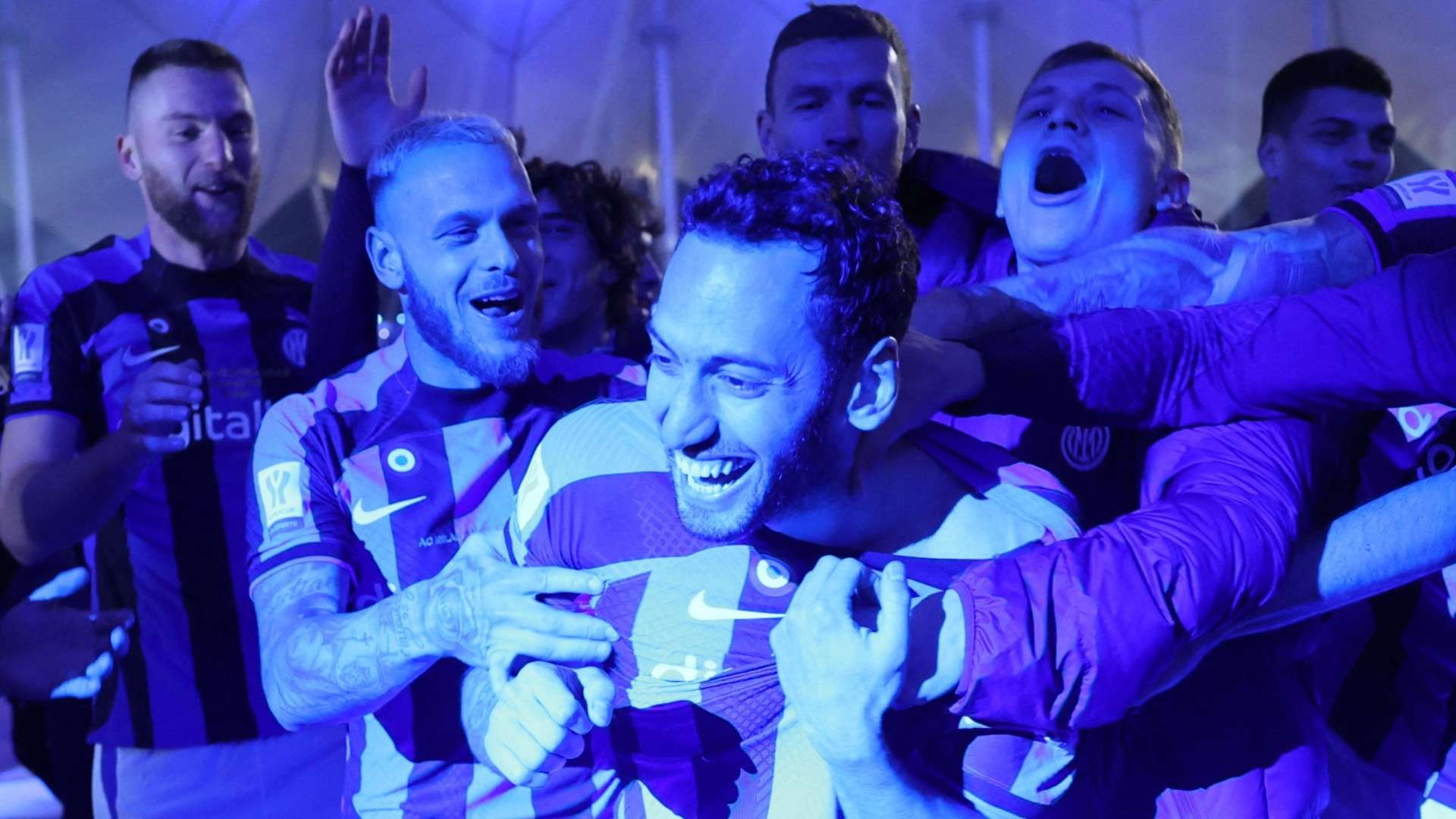 Clhanoglu Milan Inter