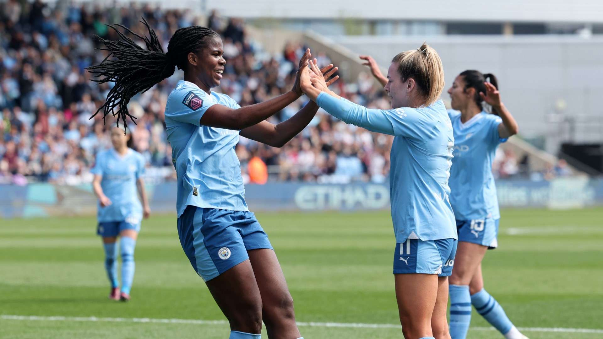 Khadija Shaw Lauren Hemp Manchester City 2023-24