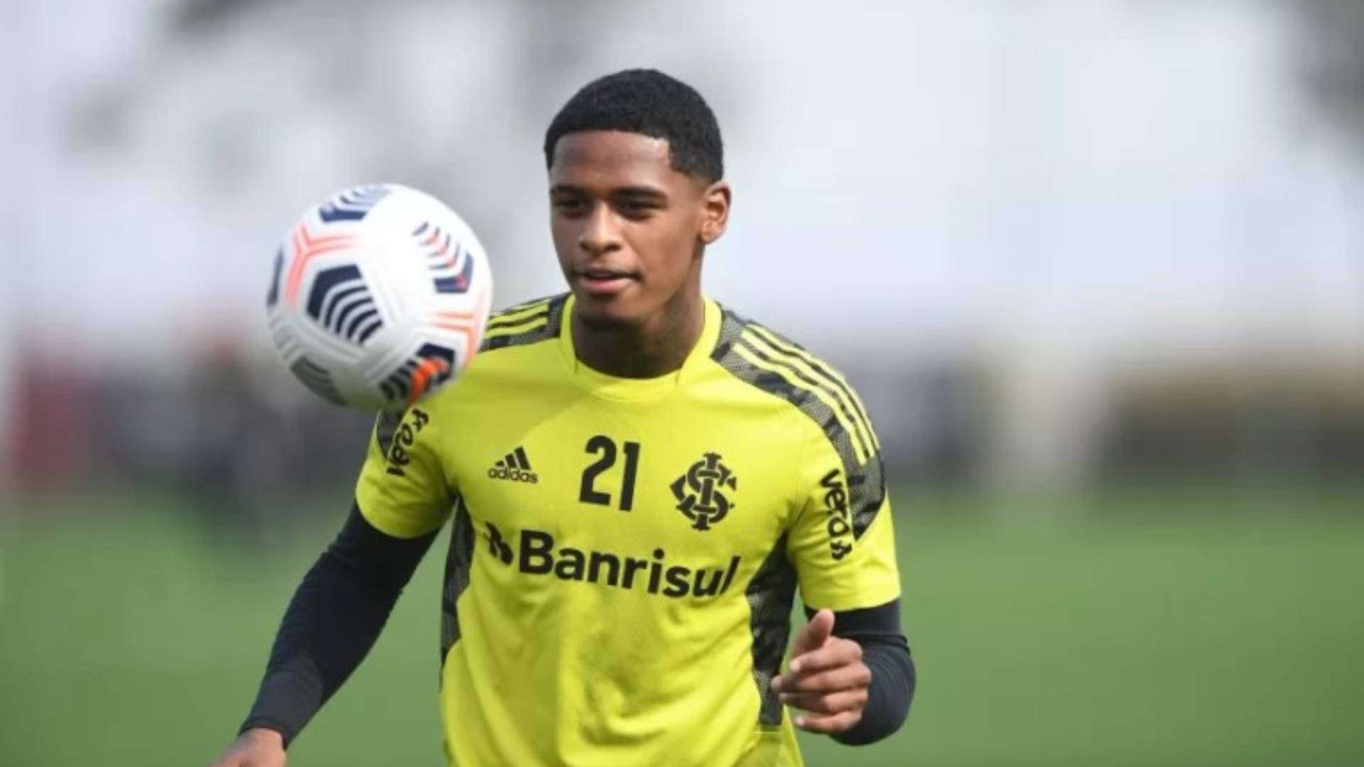 Vinícius Mello deve ser negociado pelo Internacional