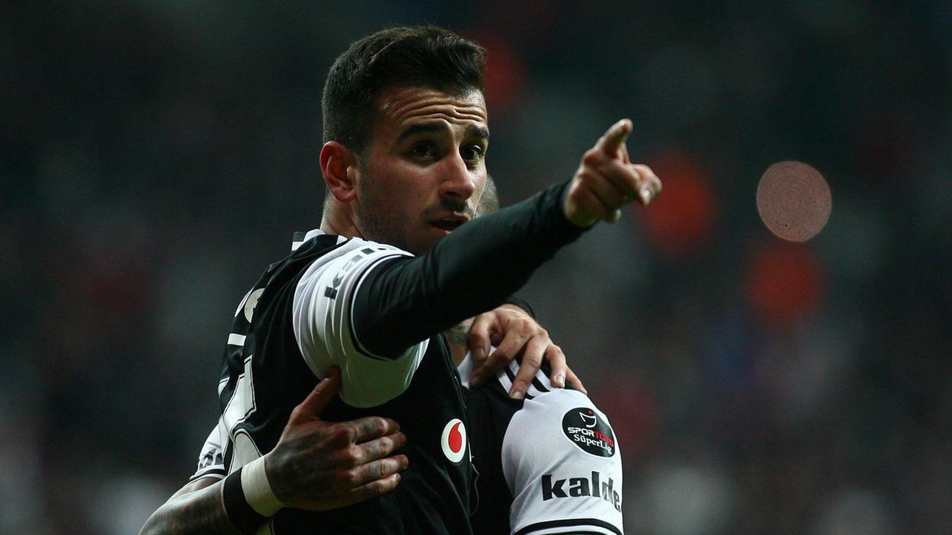 Oguzhan Ozyakup Besiktas 242017