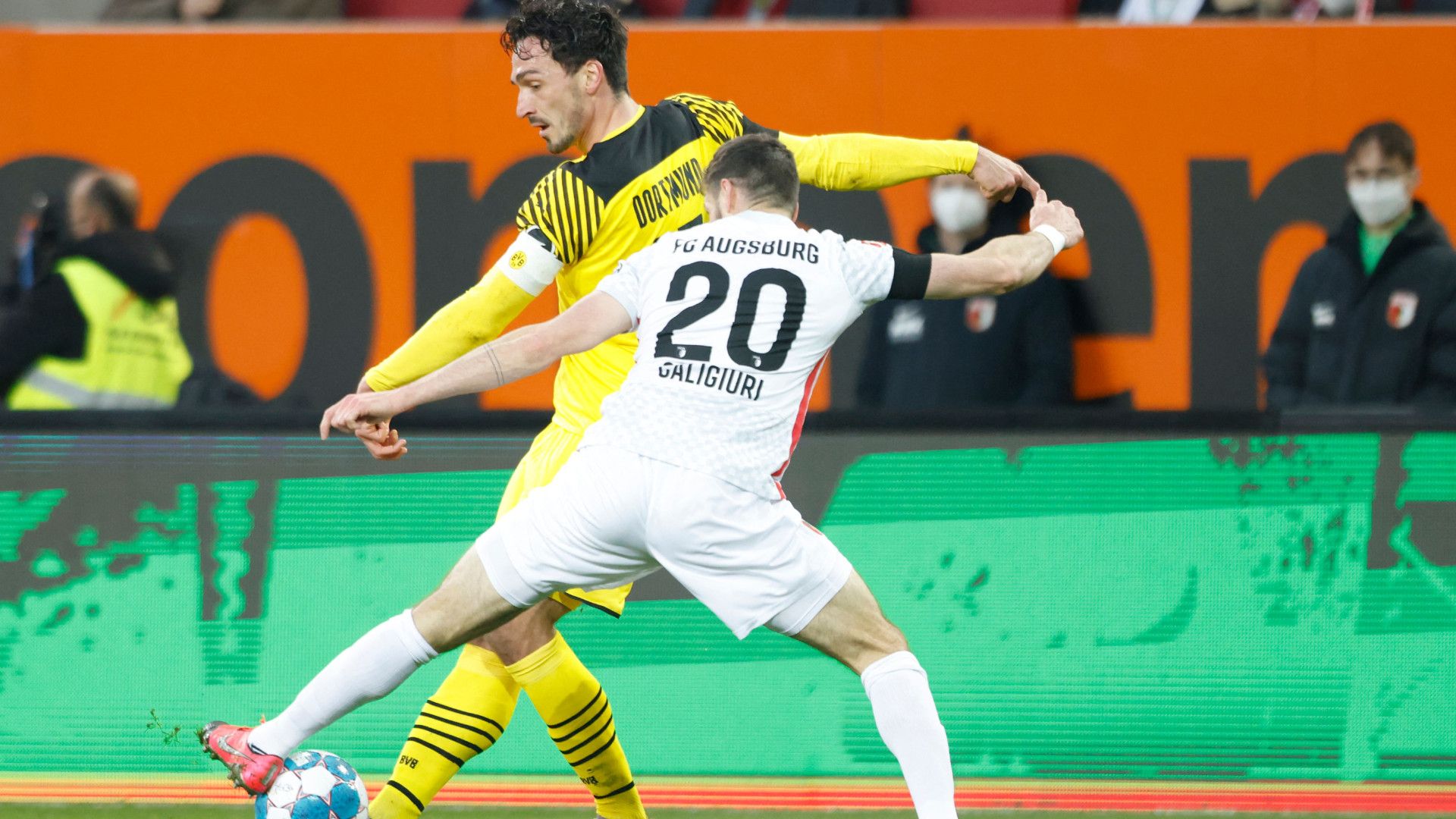 MATS HUMMELS BORUSSIA DORTMUND BUNDESLIGA 27022022