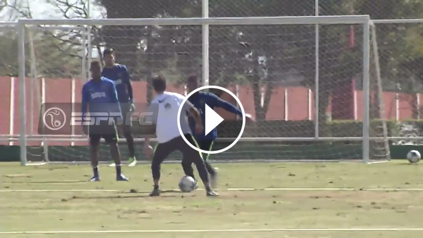 Fabra Gustavo Boca caño video