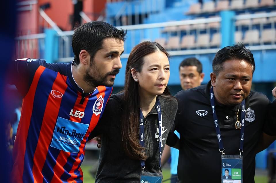 นวลพรรณ ล่ำซำ