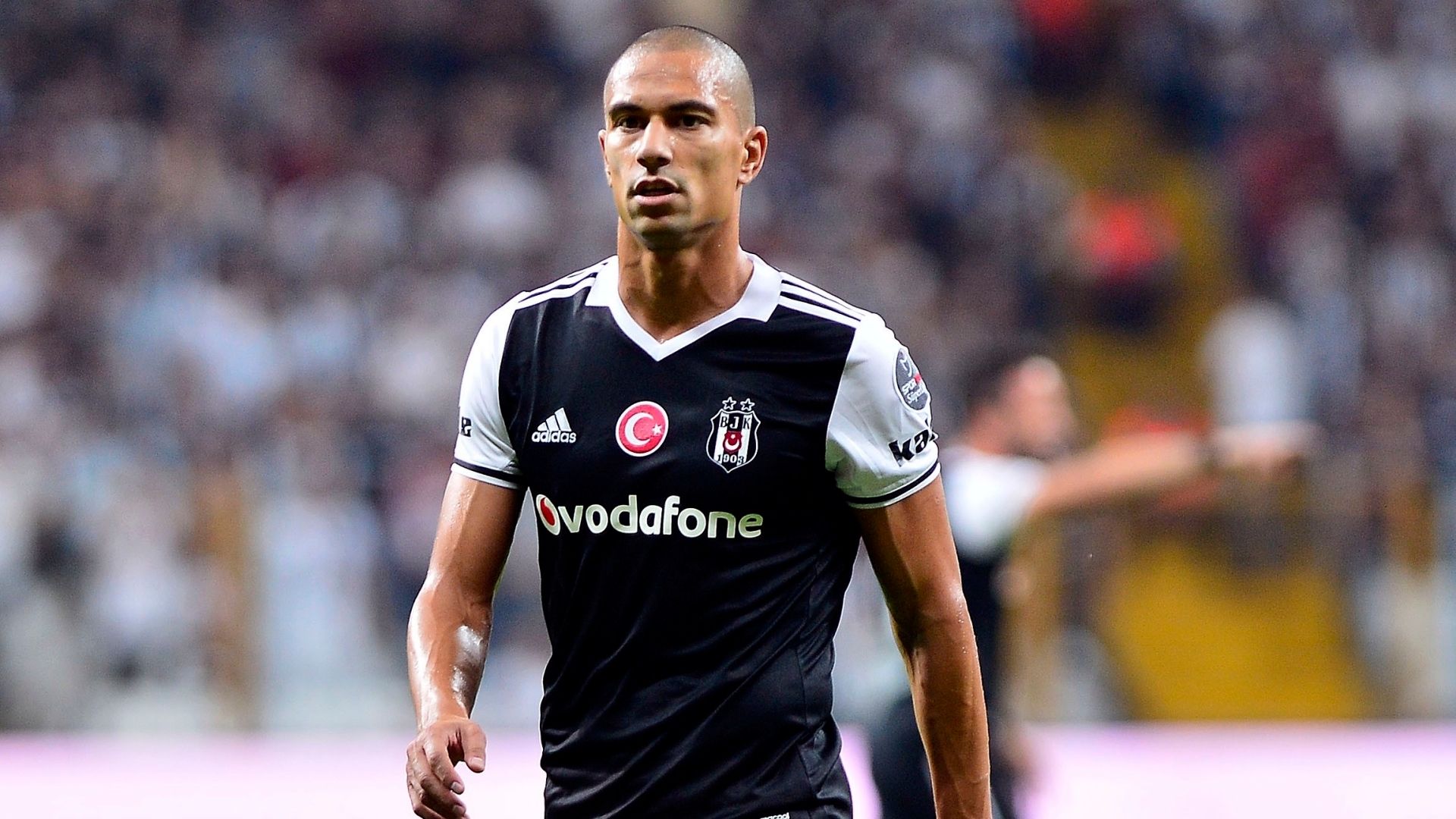 Gokhan Inler Besiktas Karabukspor