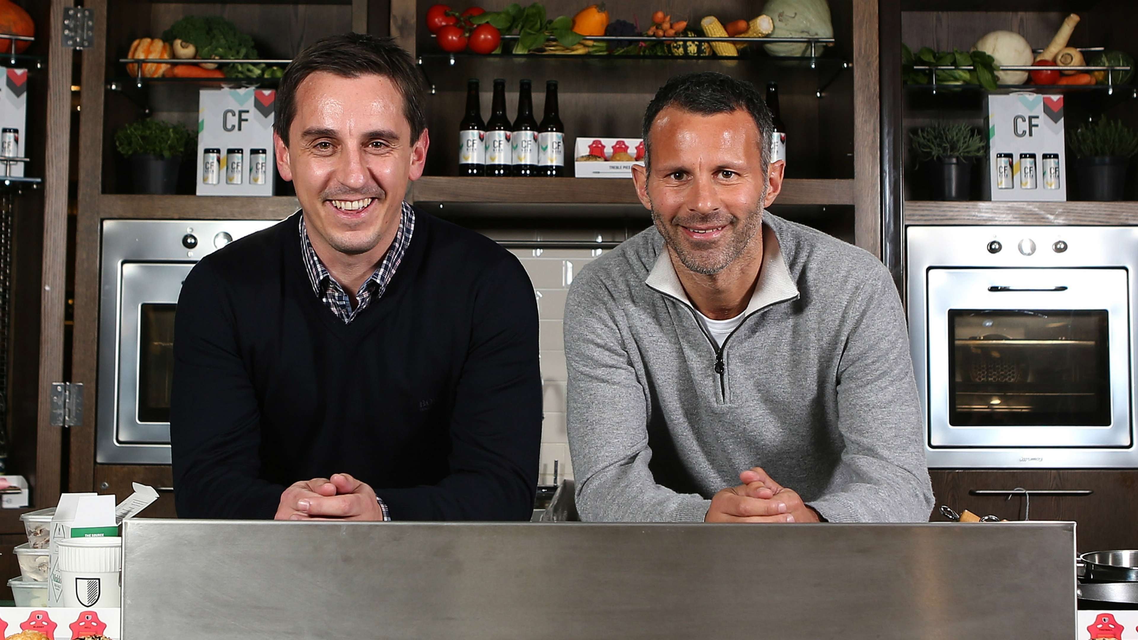 Gary Neville and Ryan Giggs - cropped