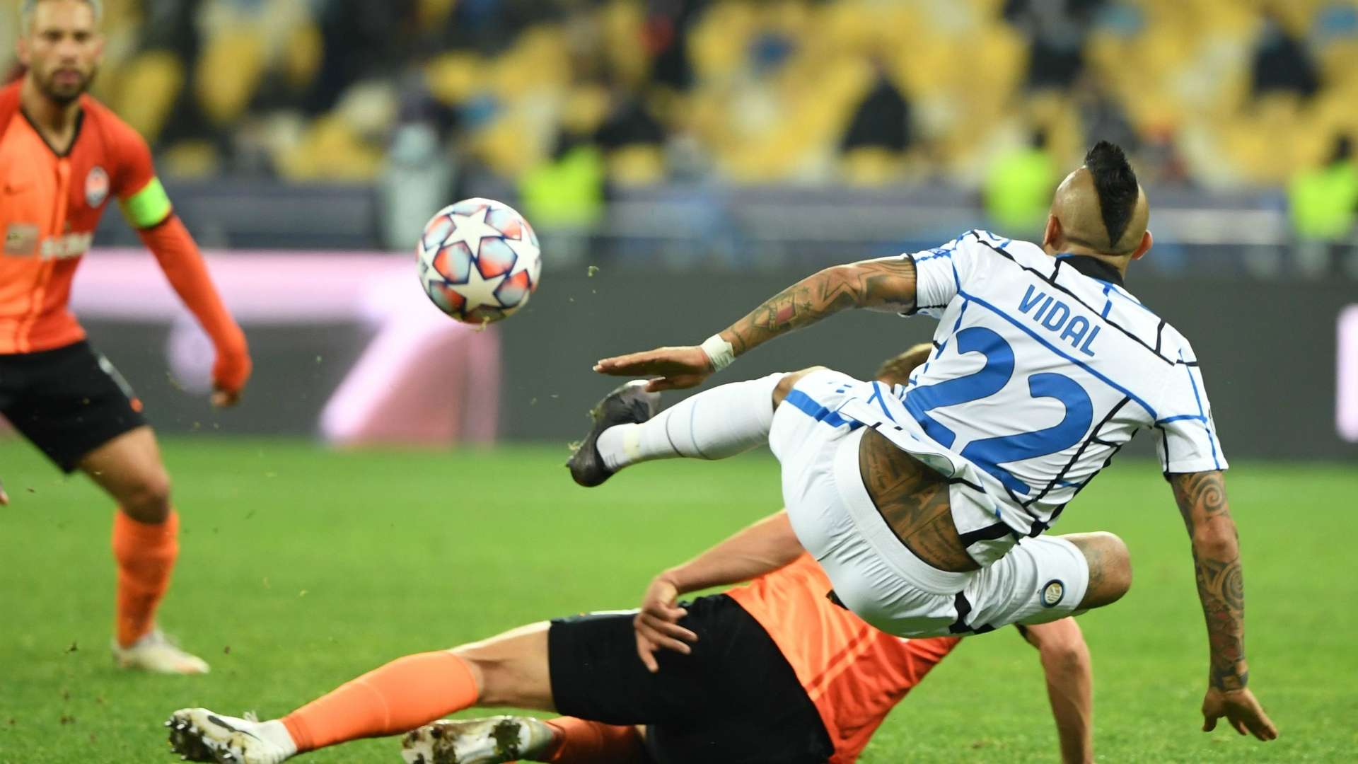 27102020 Arturo Vidal Shakhtar Donetsk vs. Inter