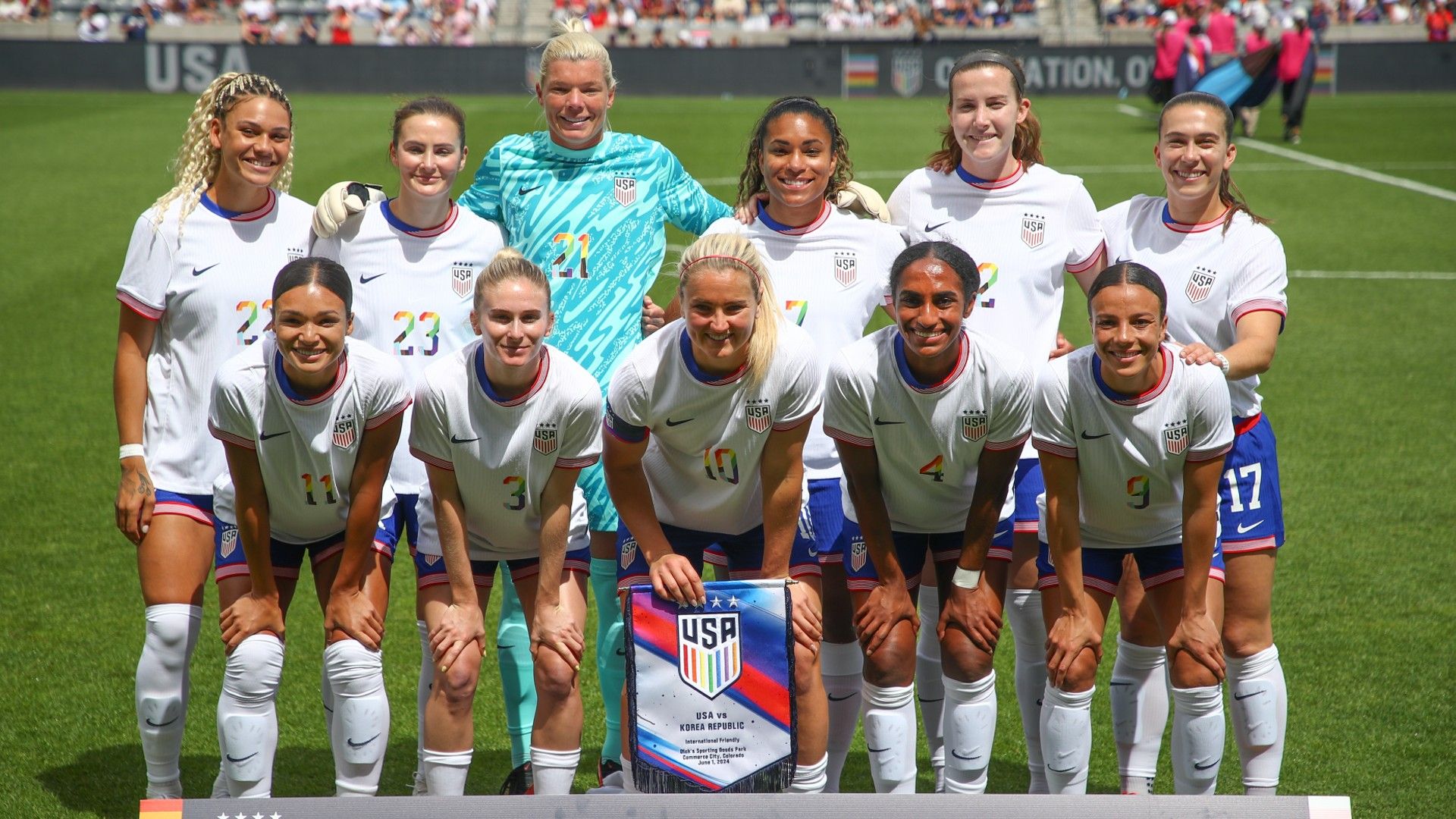 usa-women-team photo-friendlies-20240601