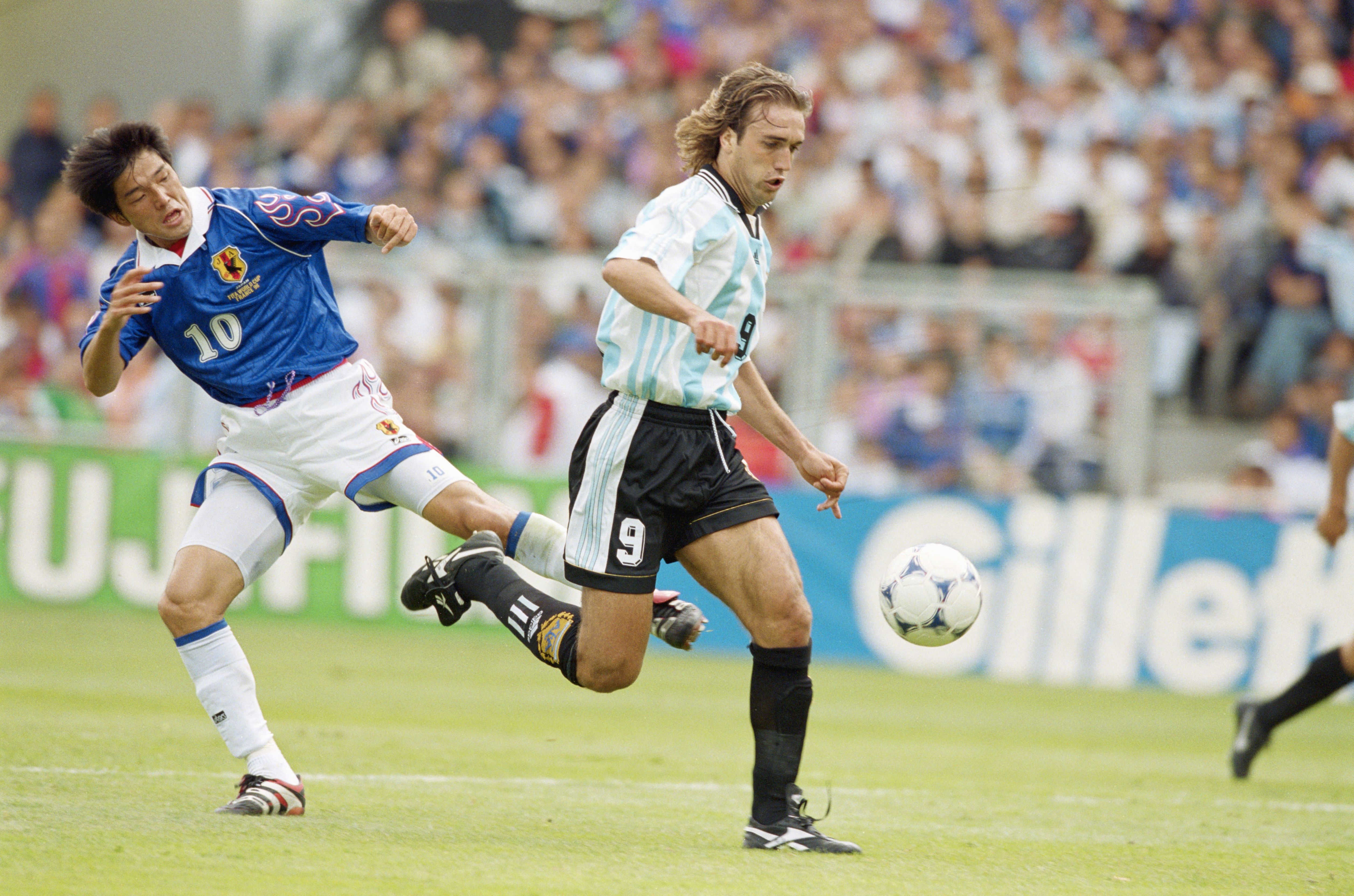 サッカー日本代表、ワールドカップで10番を着用した選手は？歴代
