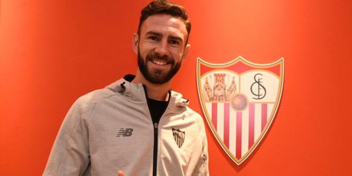Miguel Layún Sevilla 010218