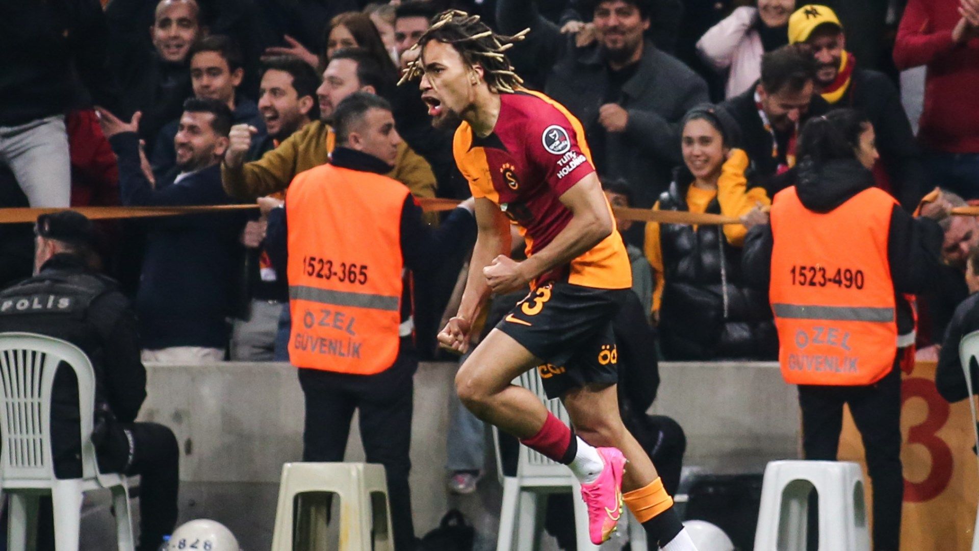 Sacha Boey Galatasaray 2022-23